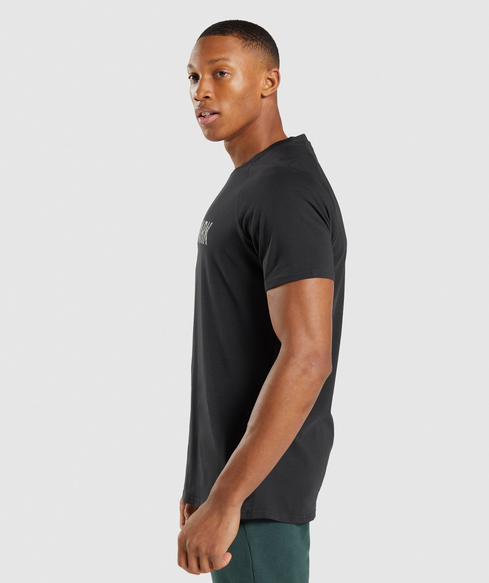 gymshark-apollo-camo-t-shirt-black-ss22