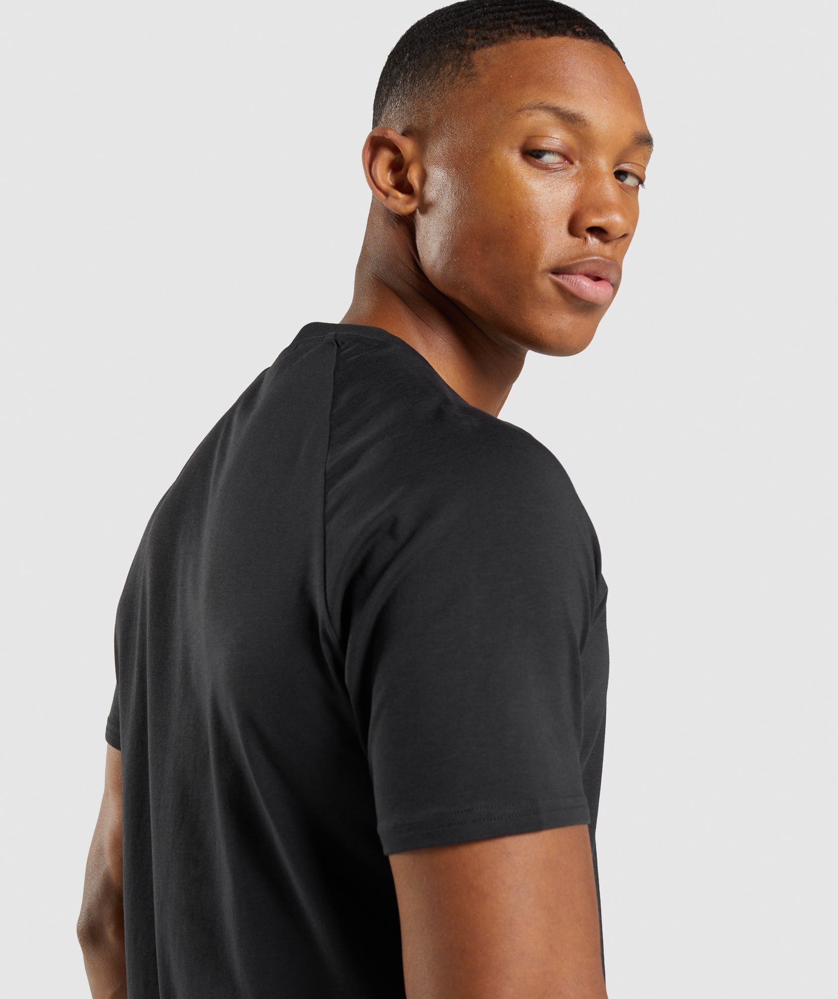 gymshark-apollo-camo-t-shirt-black-ss22