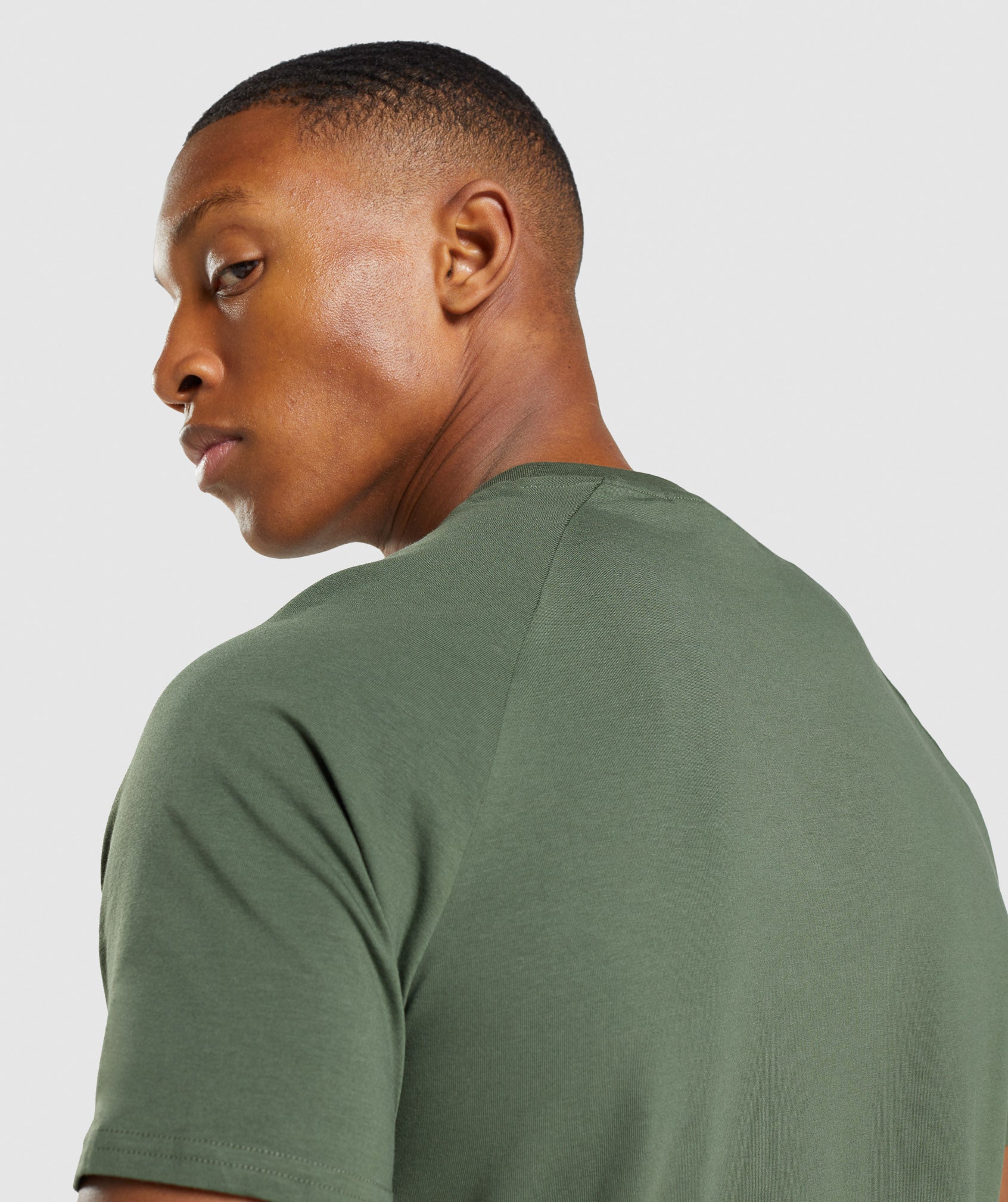 gymshark-apollo-camo-t-shirt-camo-green-ss22