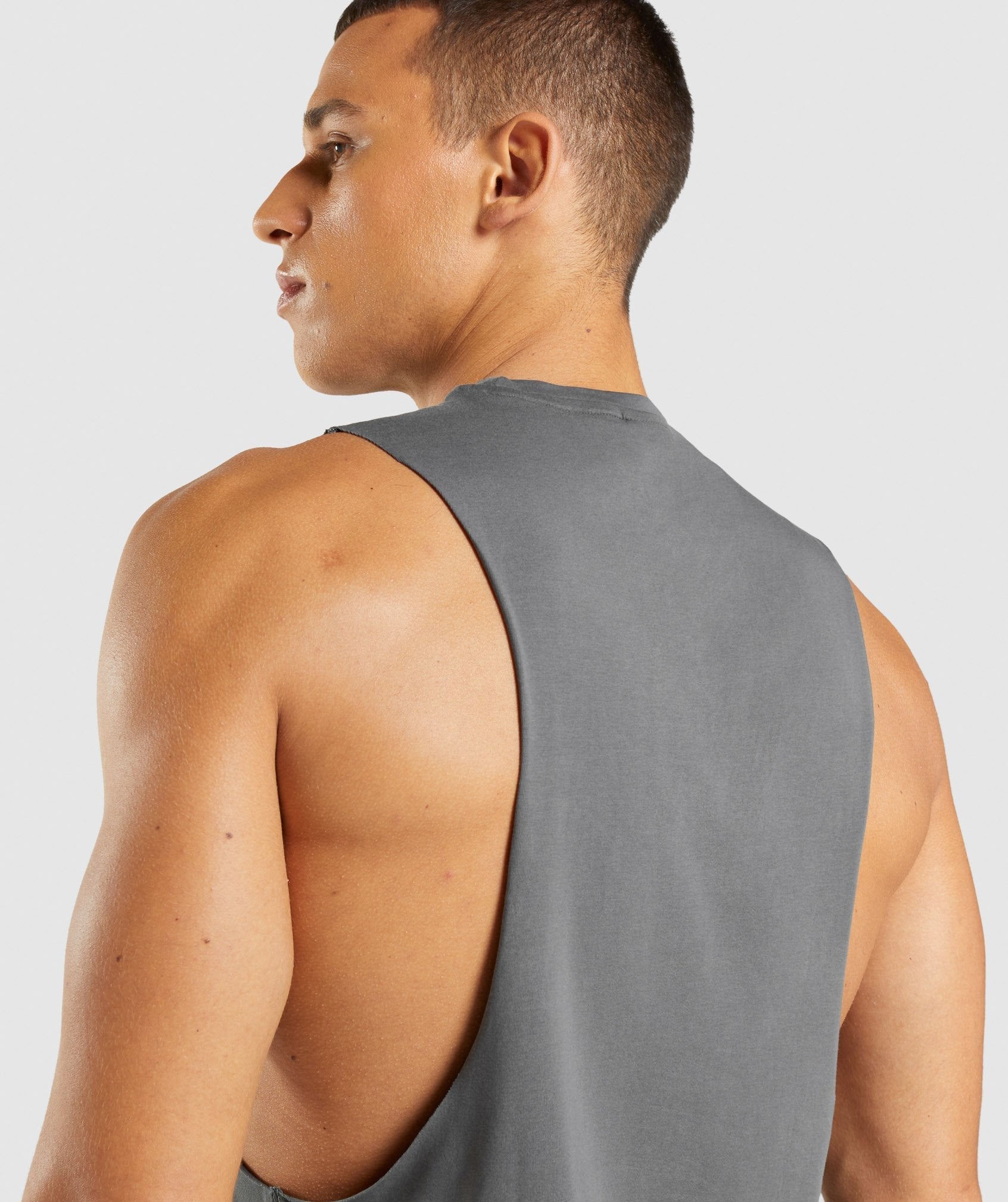 gymshark-central-drop-arm-tank-charcoal-aw21