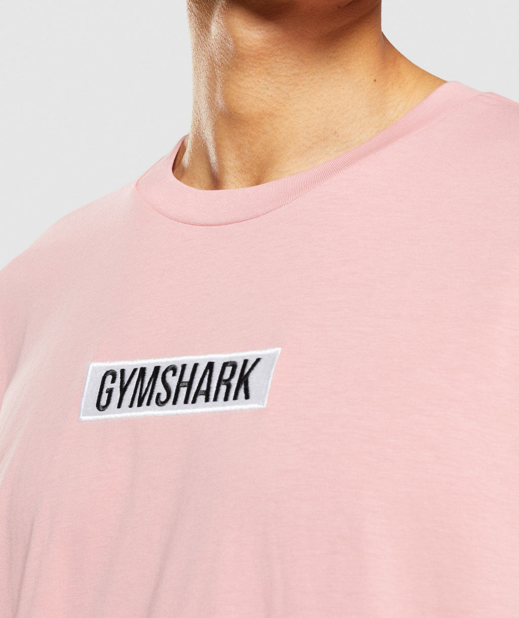 gymshark-central-oversized-t-shirt-pink-aw21