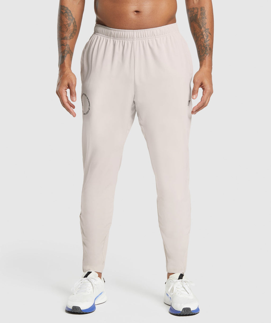 gymshark-keep-showing-up-joggers-pebble-grey-ss25