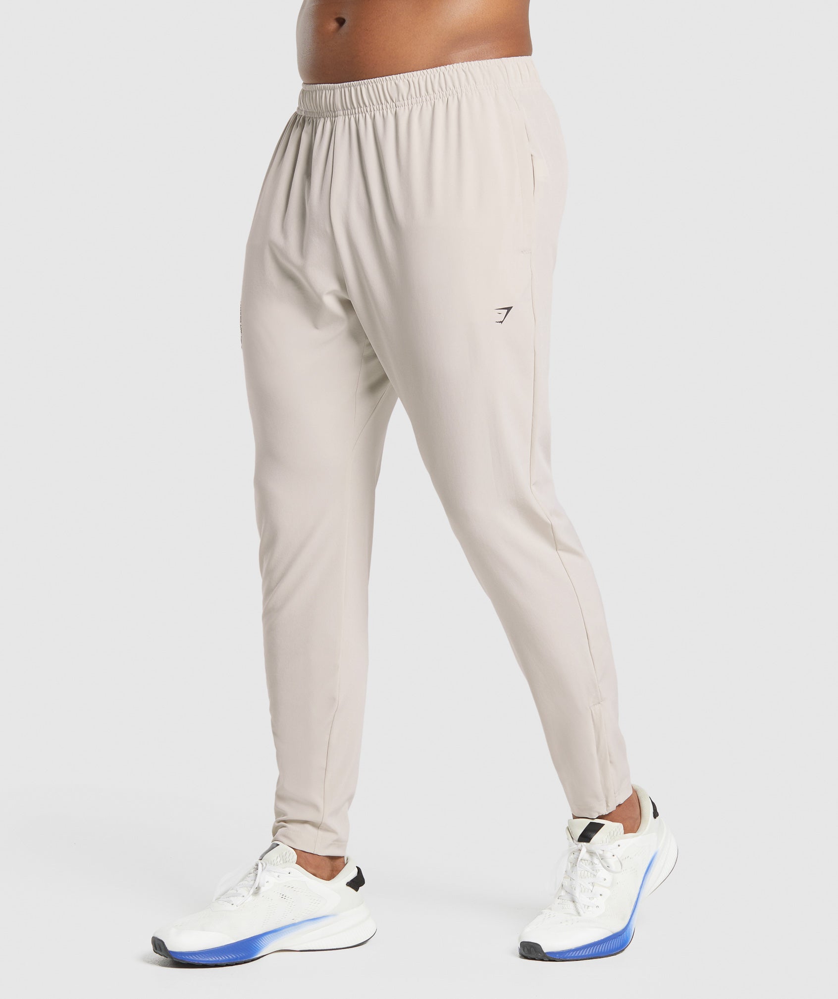 gymshark-keep-showing-up-joggers-pebble-grey-ss25