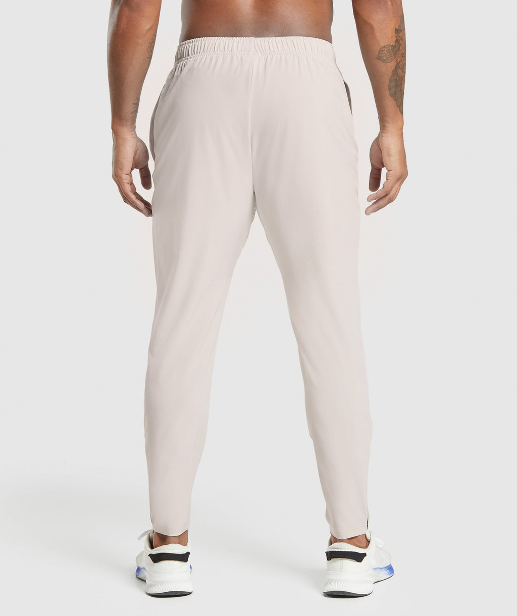 gymshark-keep-showing-up-joggers-pebble-grey-ss25