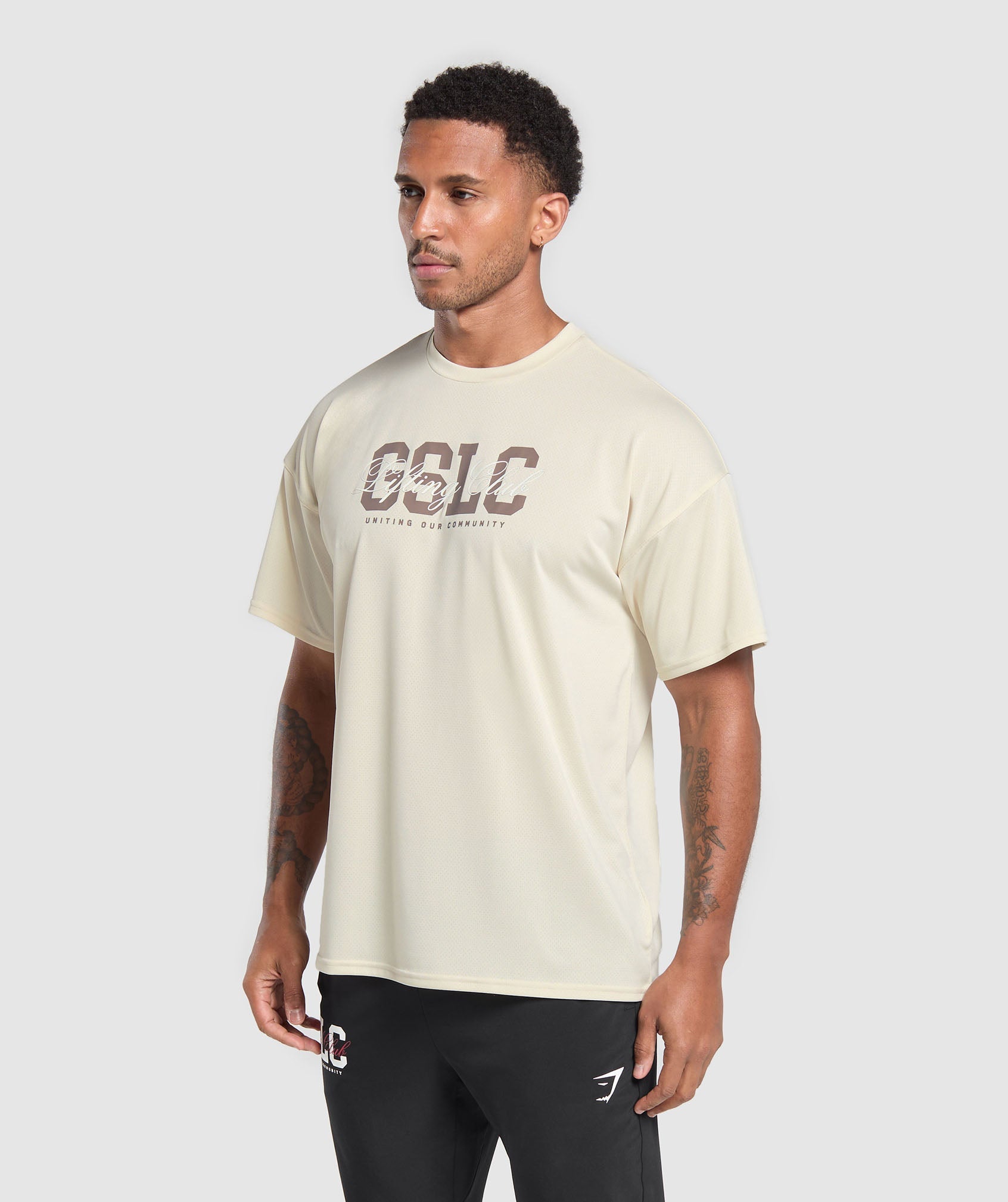 gymshark-script-graphic-t-shirt-ecru-white-aw24