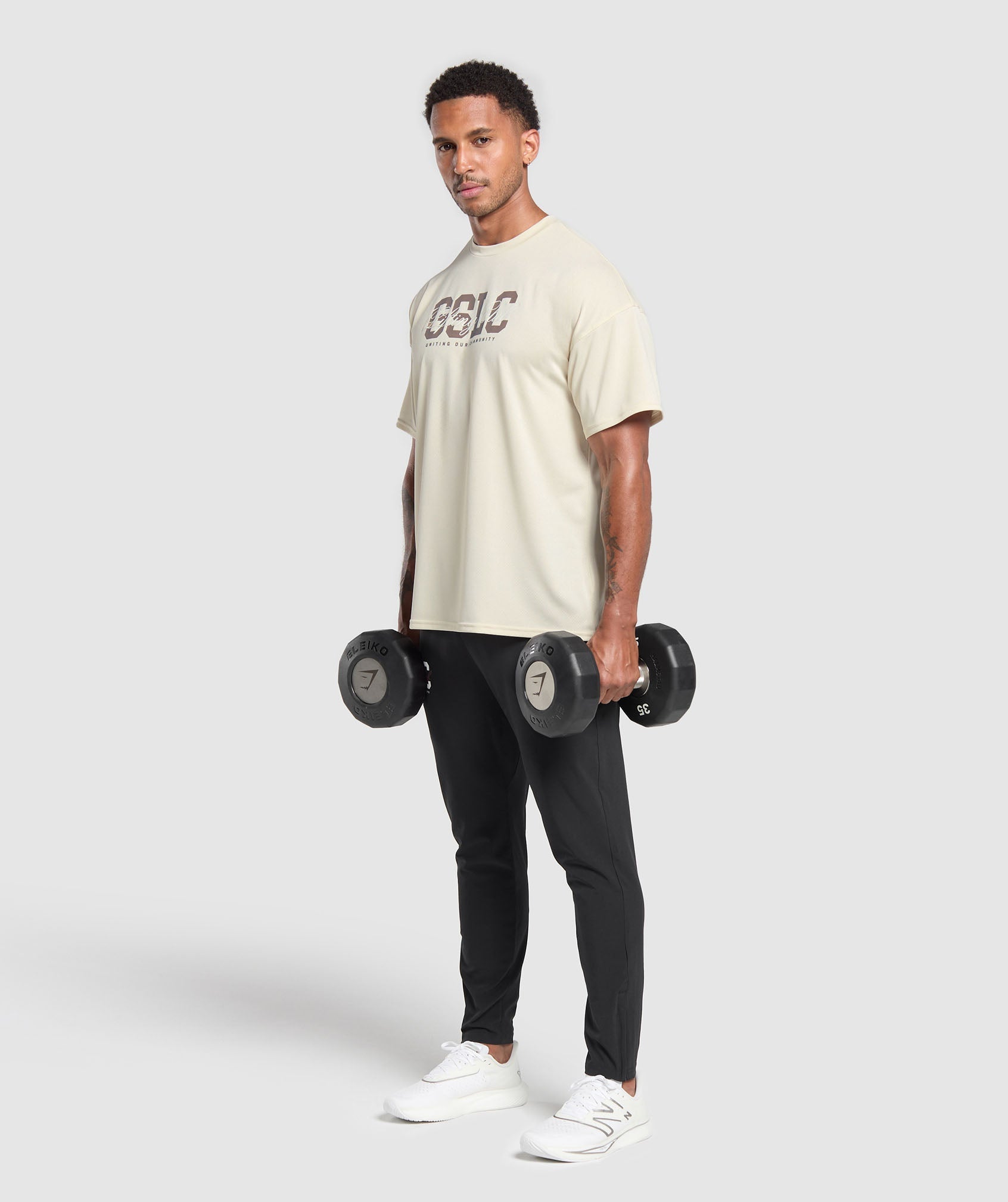 gymshark-script-graphic-t-shirt-ecru-white-aw24
