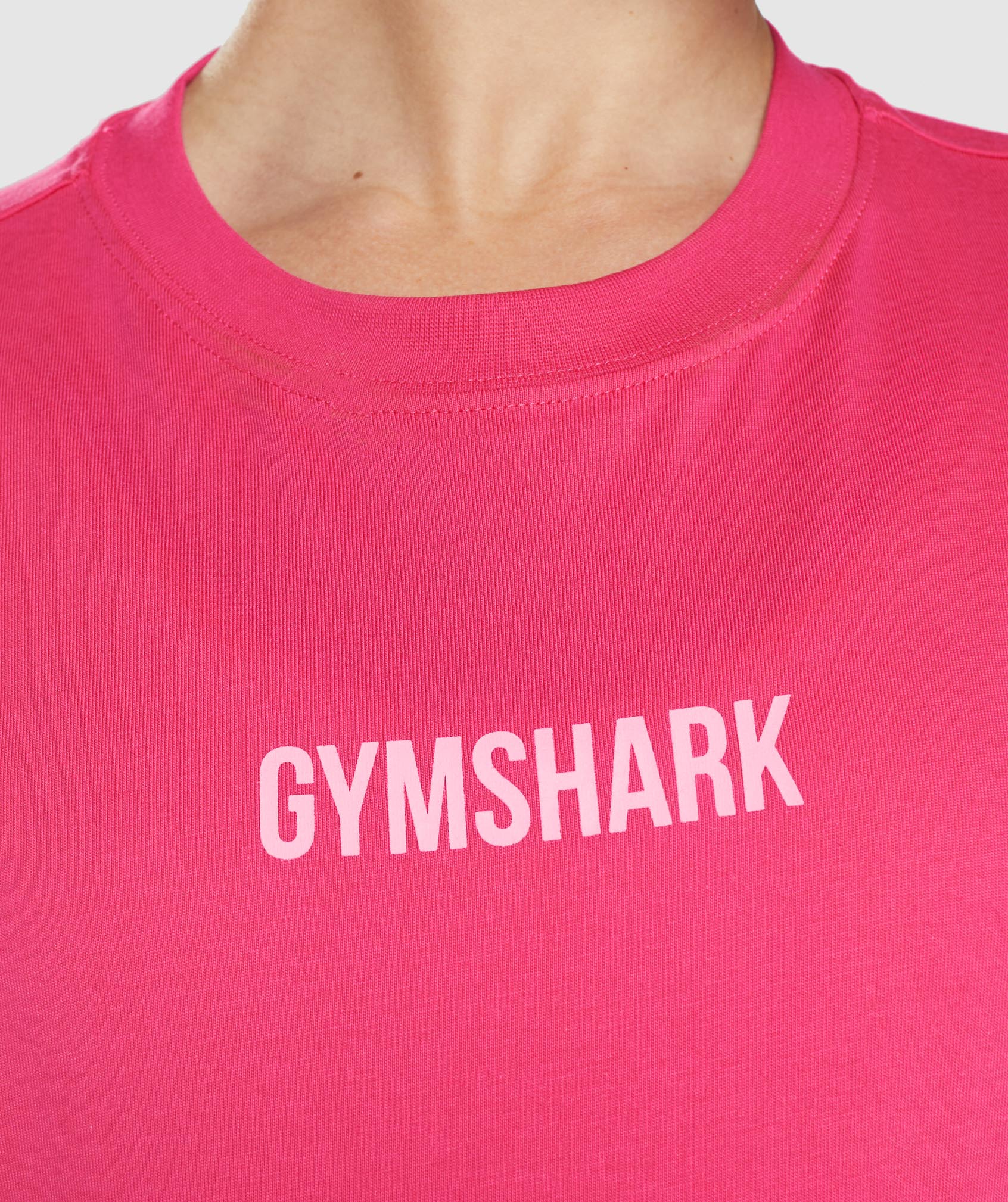 gymshark-leg-day-oversized-t-shirt-hibiscus-pink-ss22