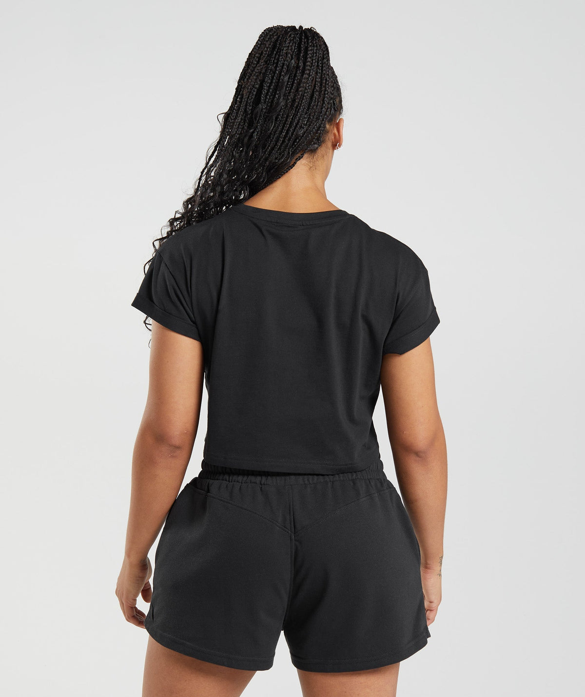gymshark-legacy-crop-top-black-ss22