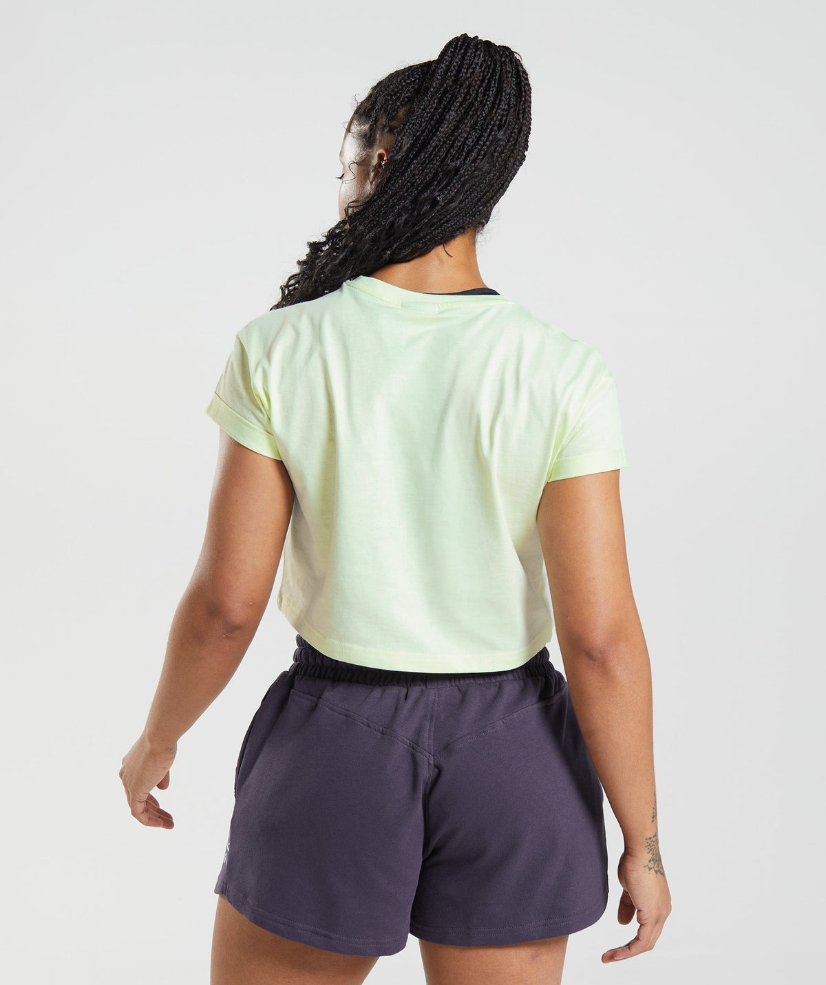 gymshark-legacy-crop-top-cucumber-green-ss22