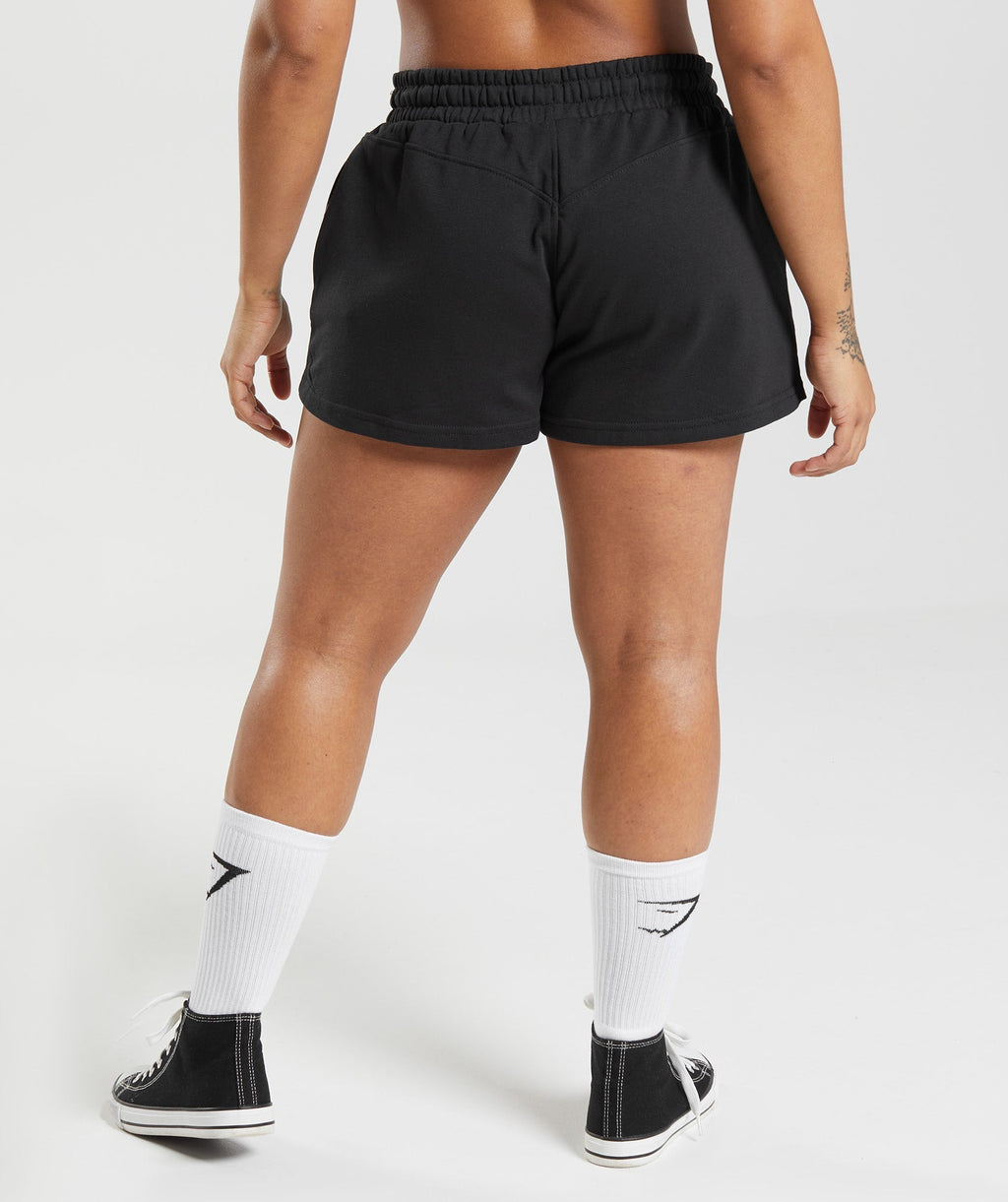 gymshark-legacy-shorts-black-ss22