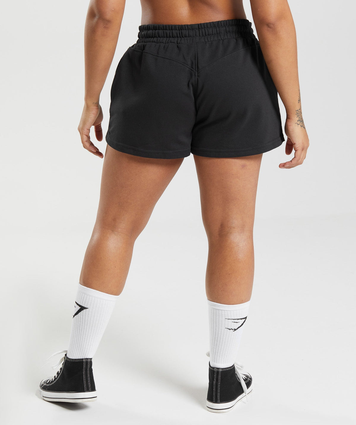 gymshark-legacy-shorts-black-ss22
