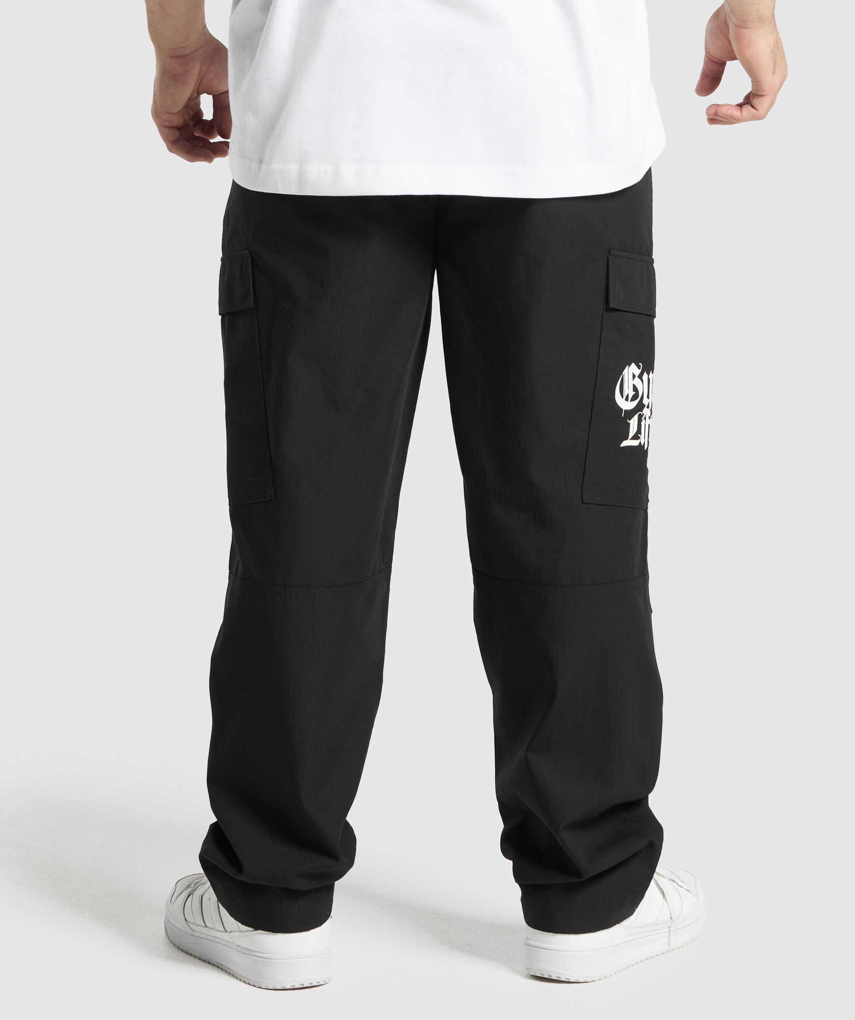 gymshark-lifting-club-ripstop-cargo-black-ss25