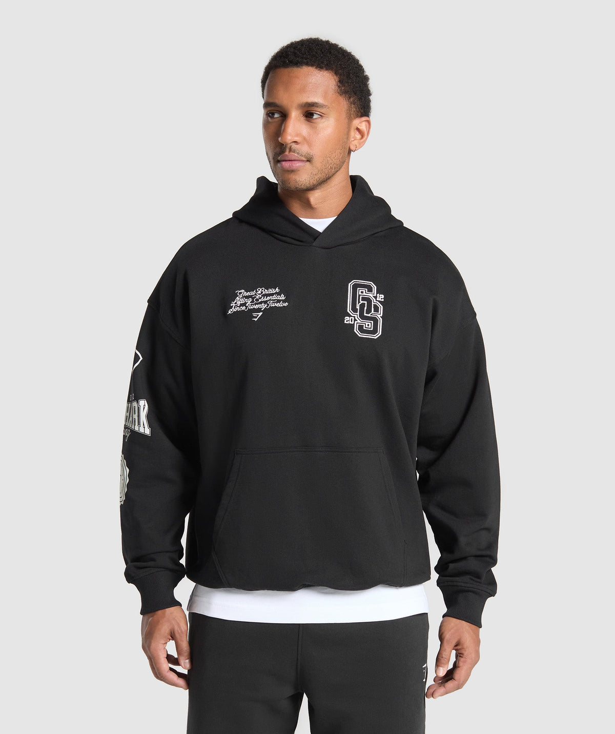gymshark-lifting-essentials-hoodie-black-ss25