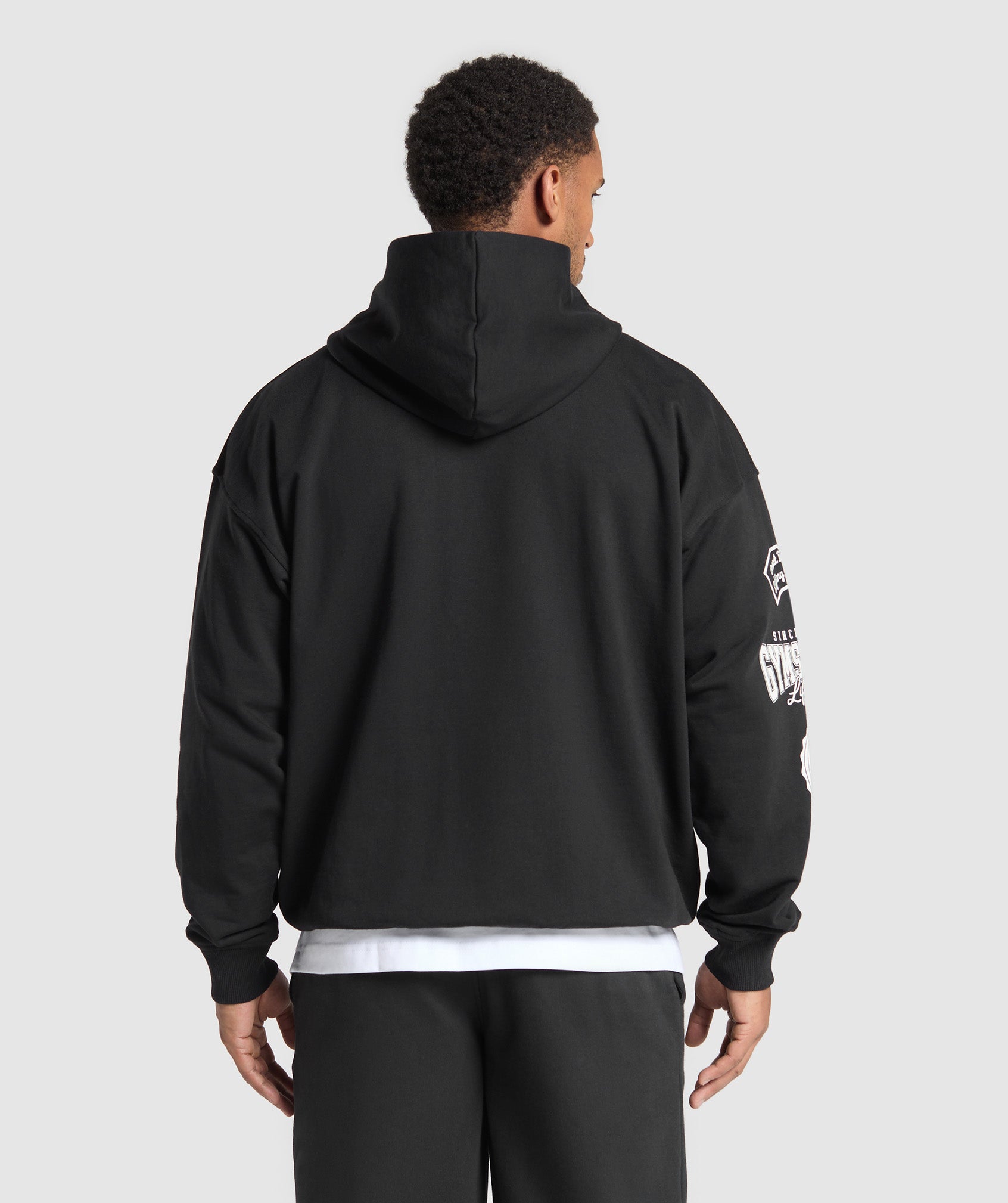 gymshark-lifting-essentials-hoodie-black-ss25