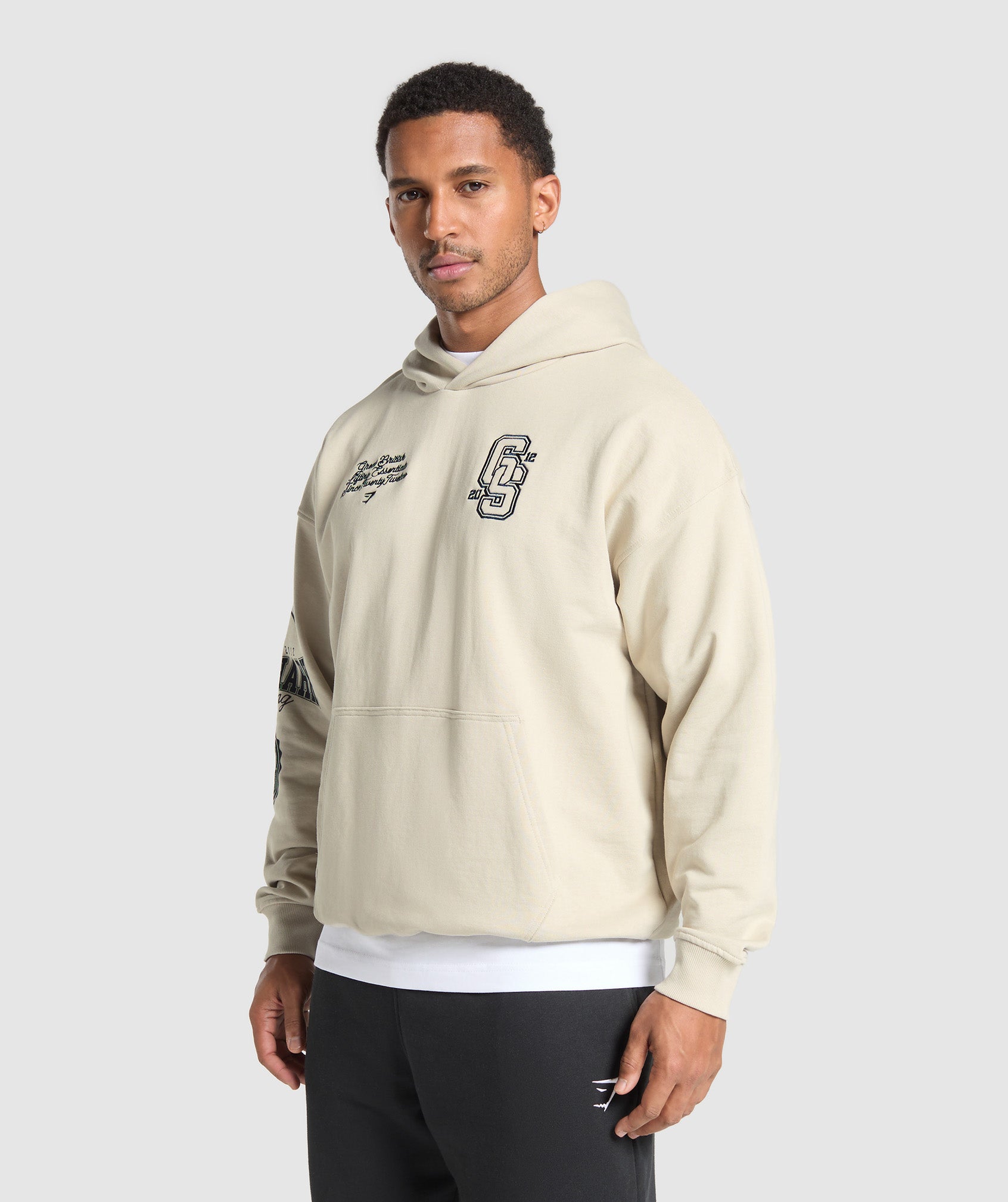 gymshark-lifting-essentials-hoodie-pebble-grey-ss25