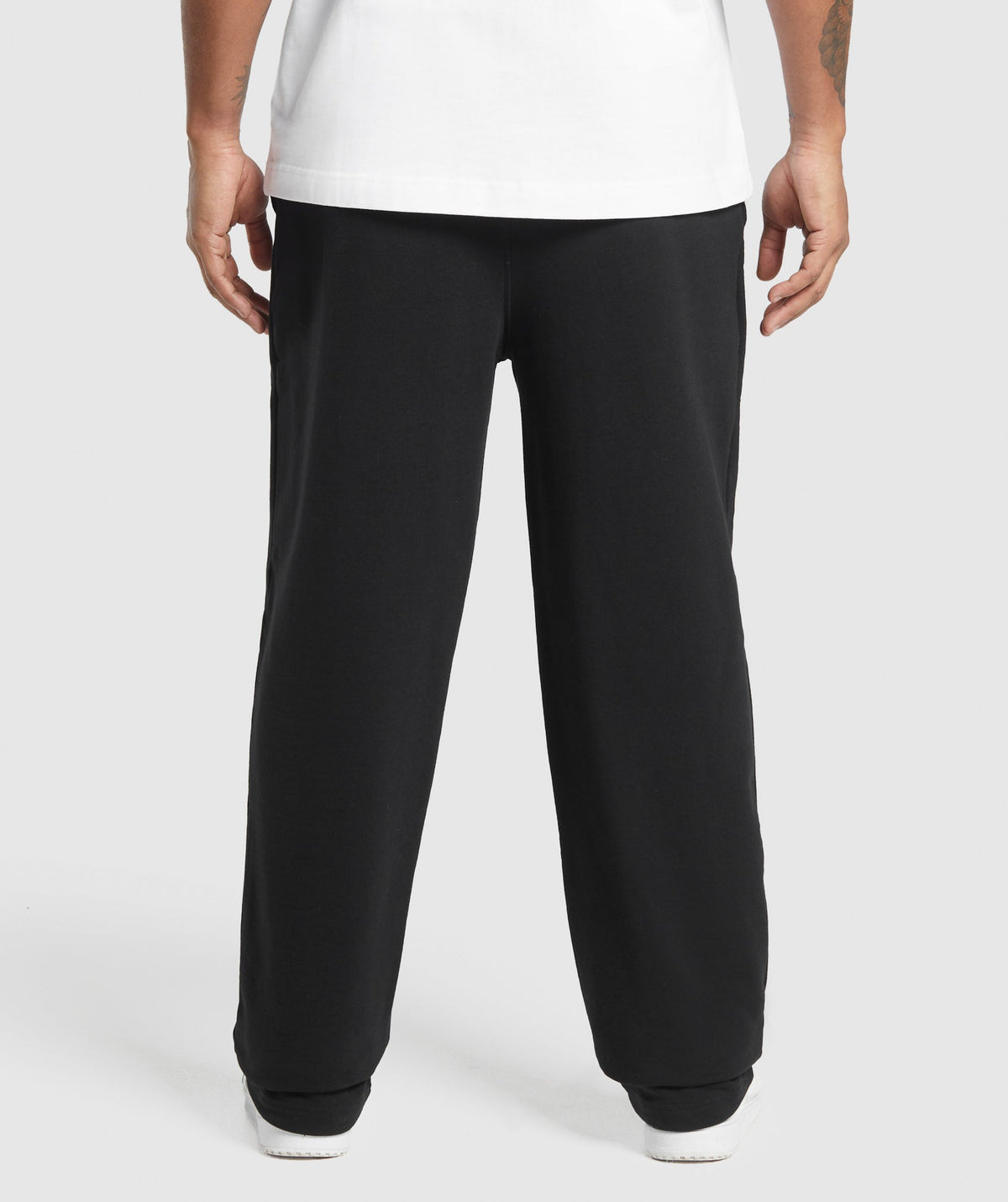gymshark-lifting-essentials-straight-leg-pant-pants-black-ss25