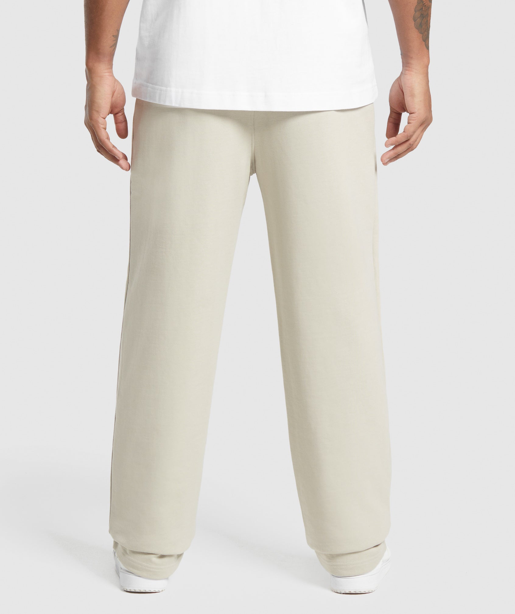gymshark-lifting-essentials-straight-leg-pant-pebble-grey-ss25