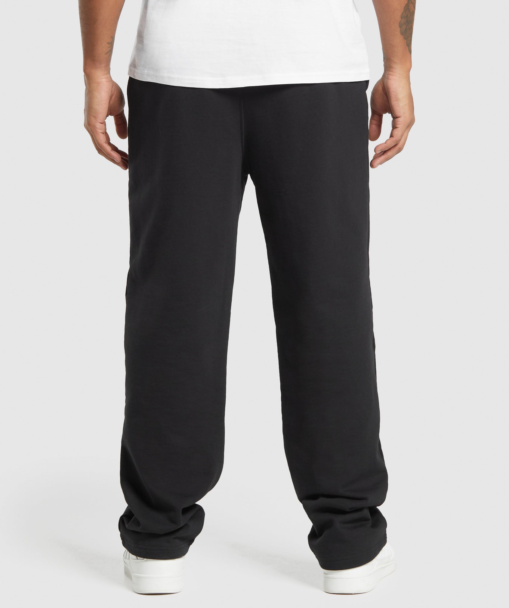 gymshark-est-2012-straight-leg-joggers-pants-black-ss25