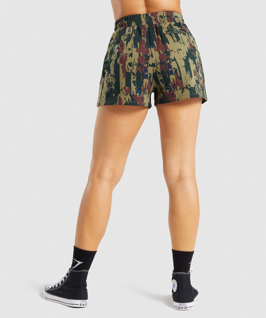 gymshark-graphic-camo-dark-green-camo