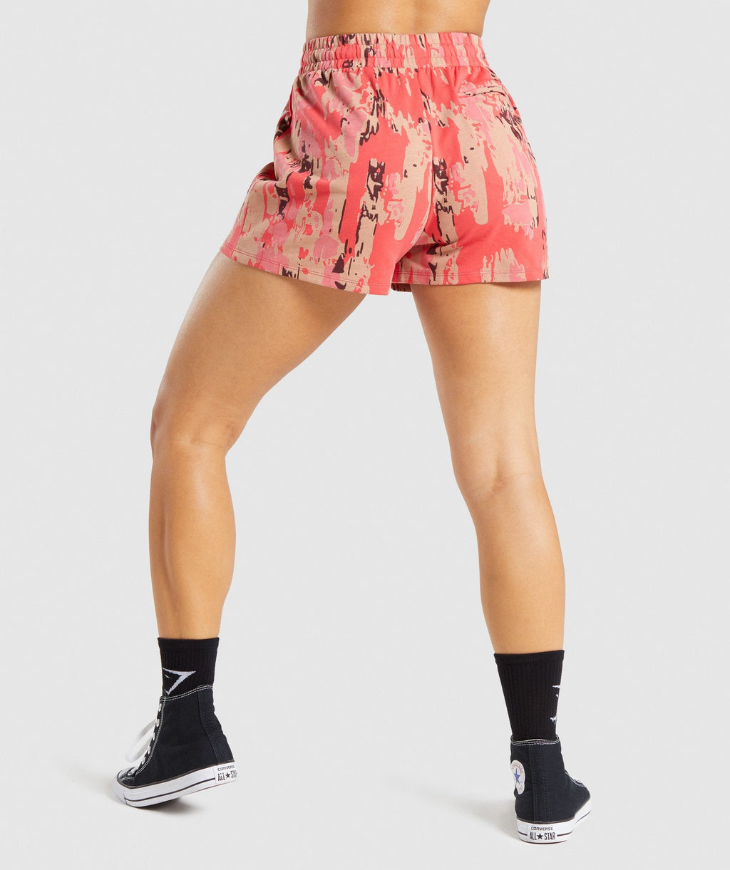 gymshark-graphic-camo-shorts-red-camo