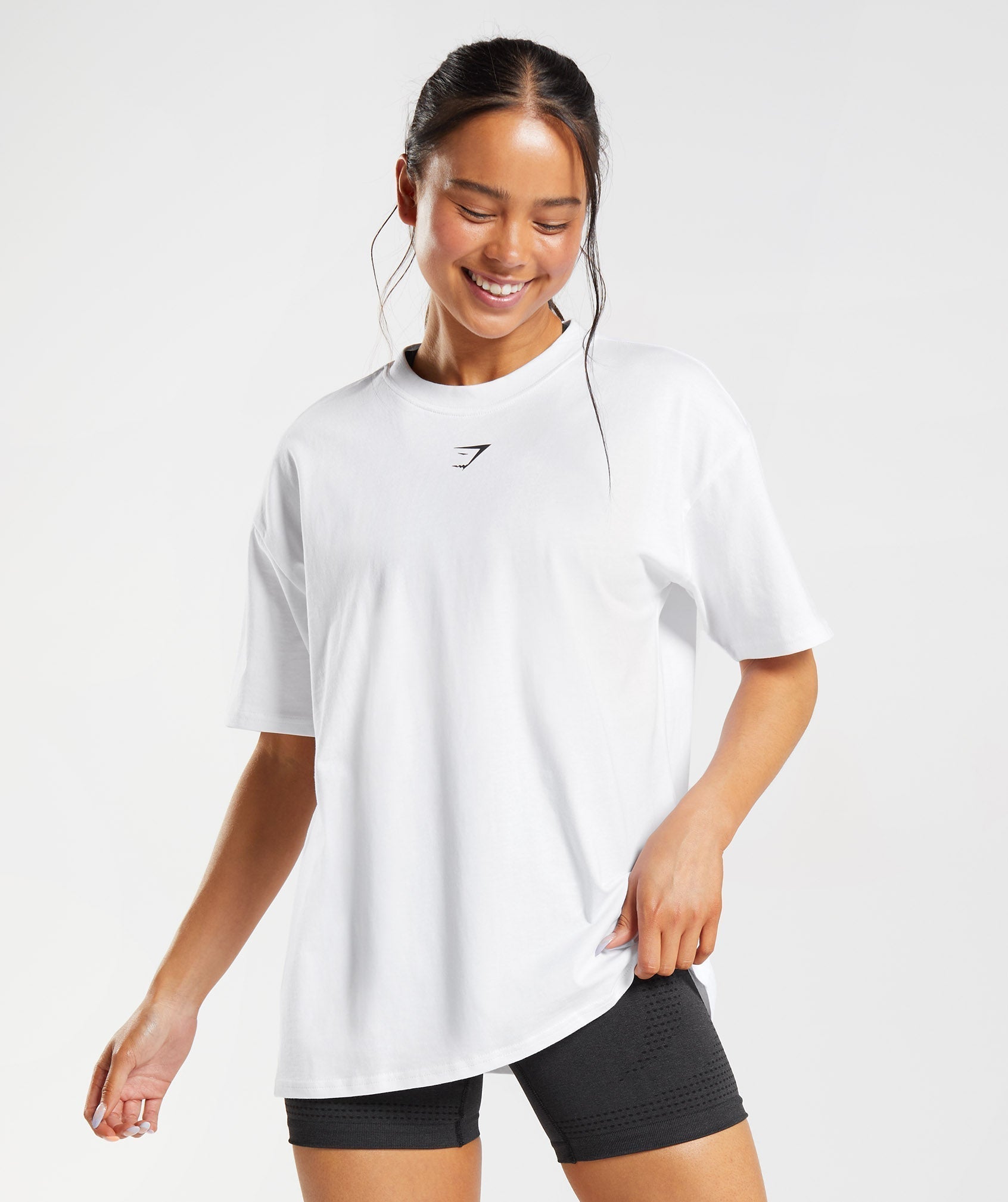 gymshark-fraction-oversized-t-shirt-white-aw22