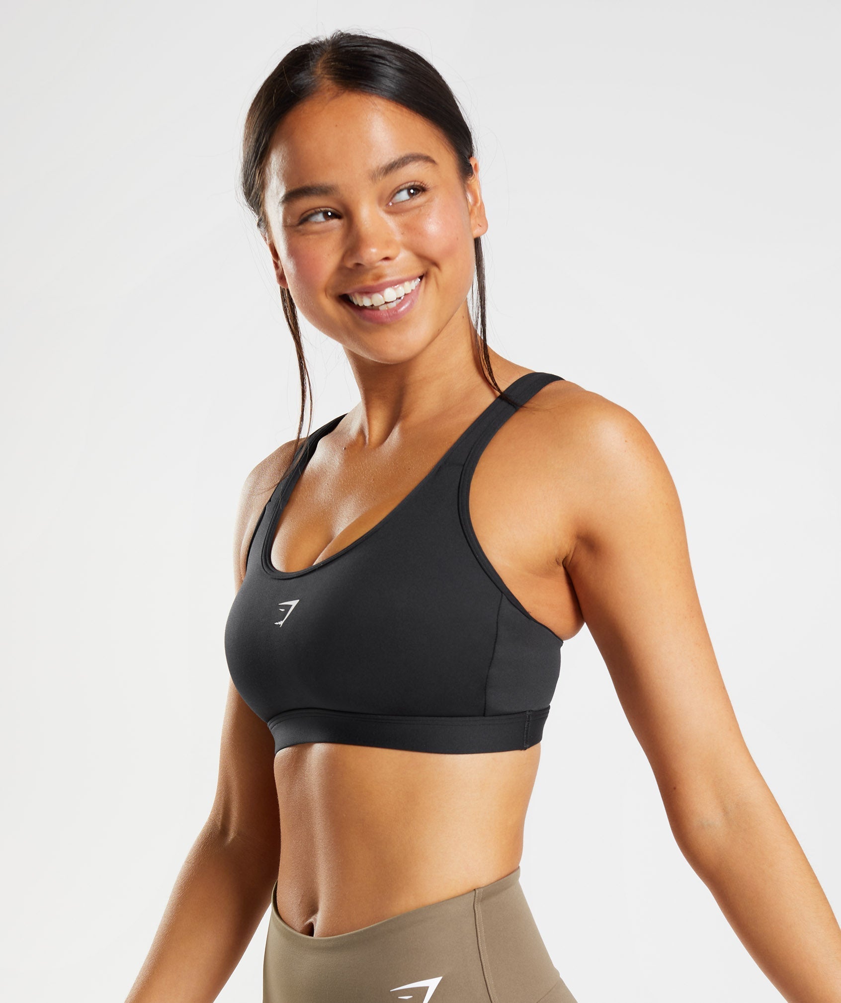 gymshark-fraction-sports-bra-black-white-aw22