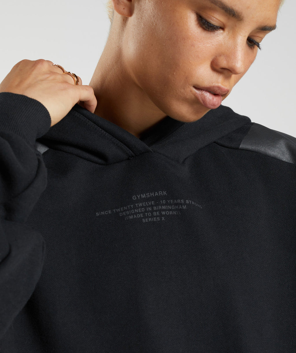 gymshark-gs10-year-hoodie-black-aw22
