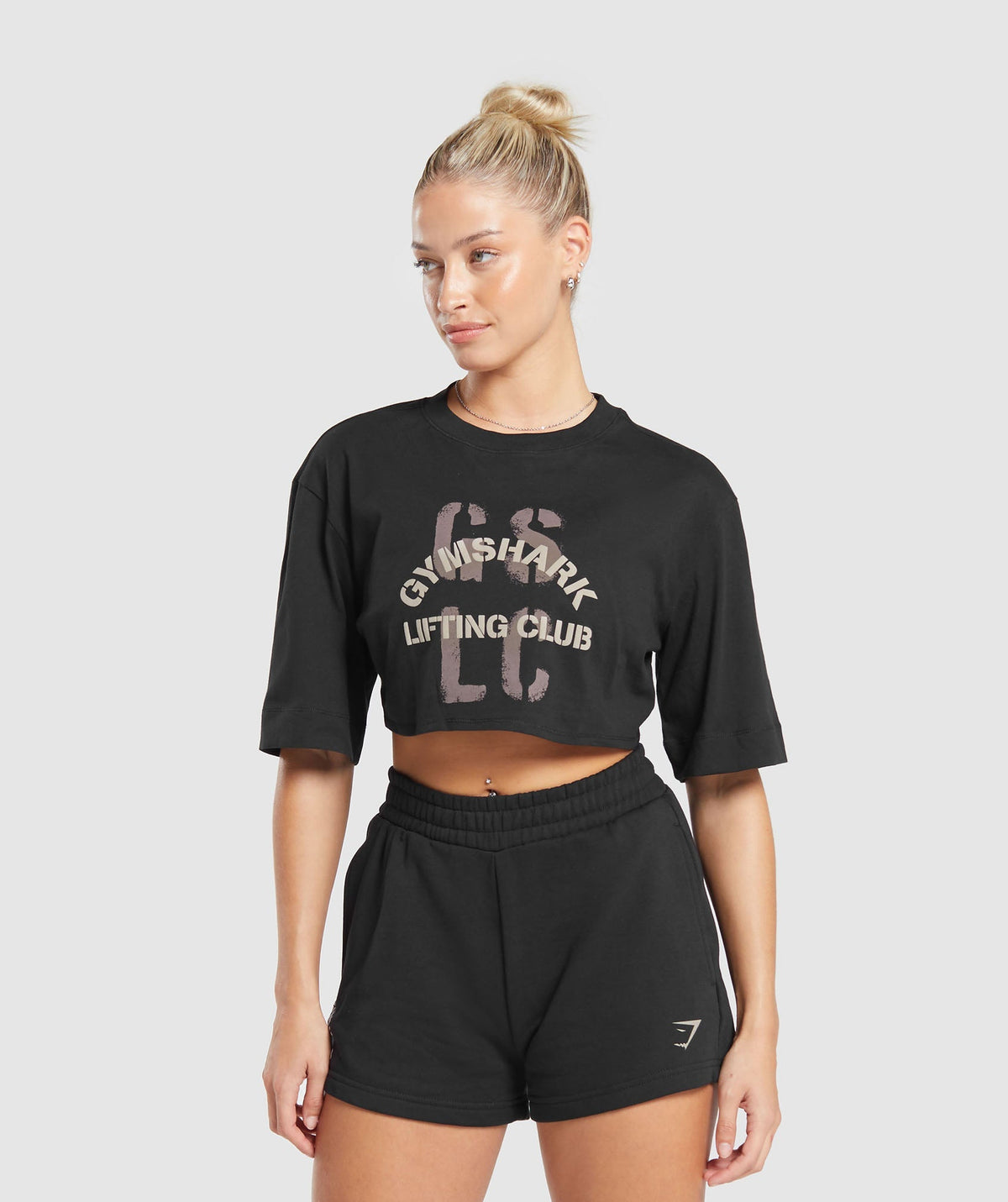 gymshark-built-crop-top-black-aw23