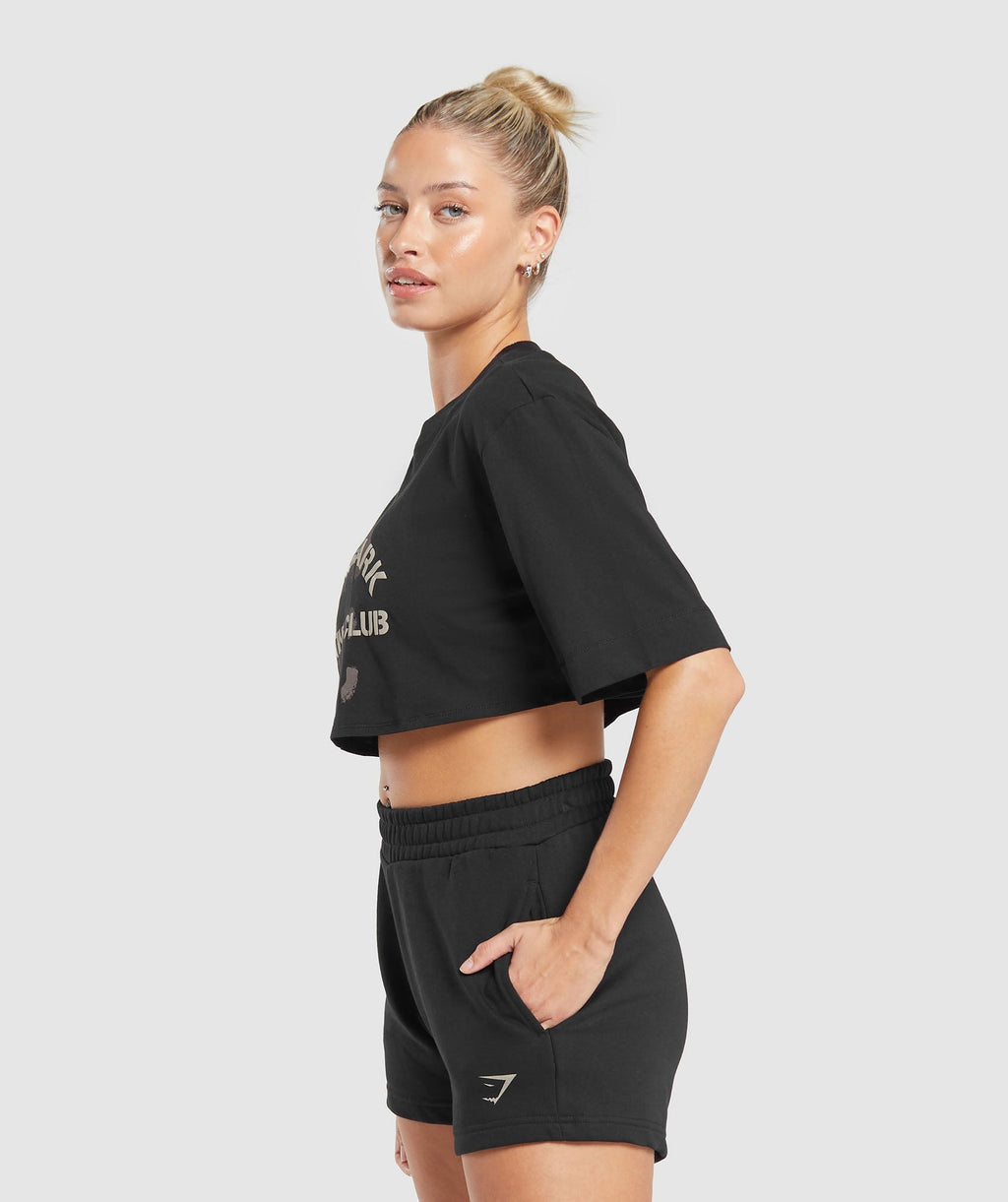 gymshark-built-crop-top-black-aw23