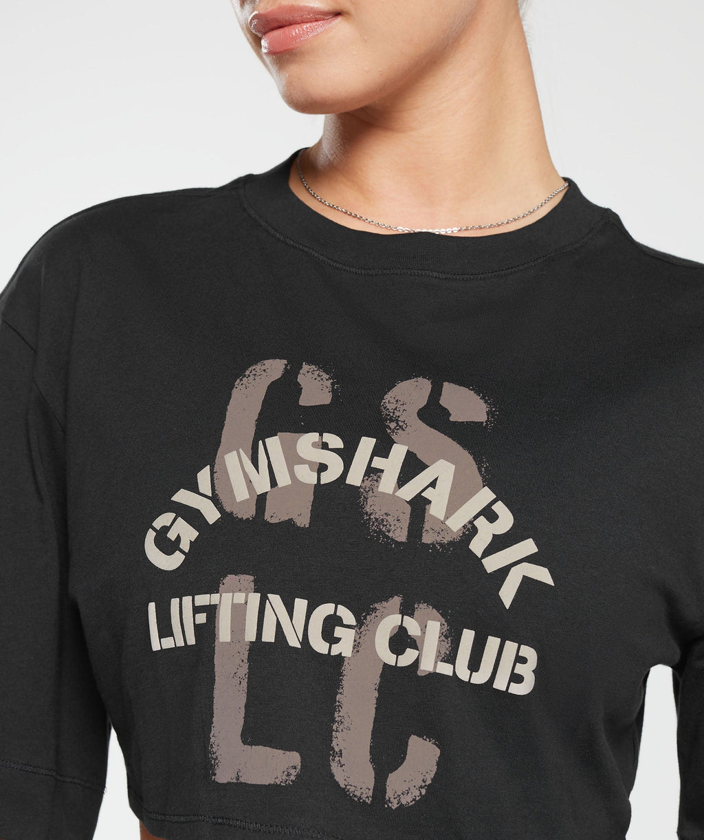 gymshark-built-crop-top-black-aw23
