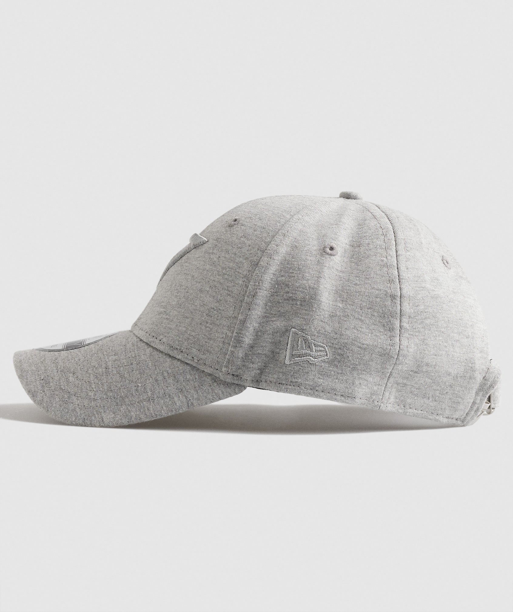 gymshark-new-era-9forty-adjustable-grey-aw21