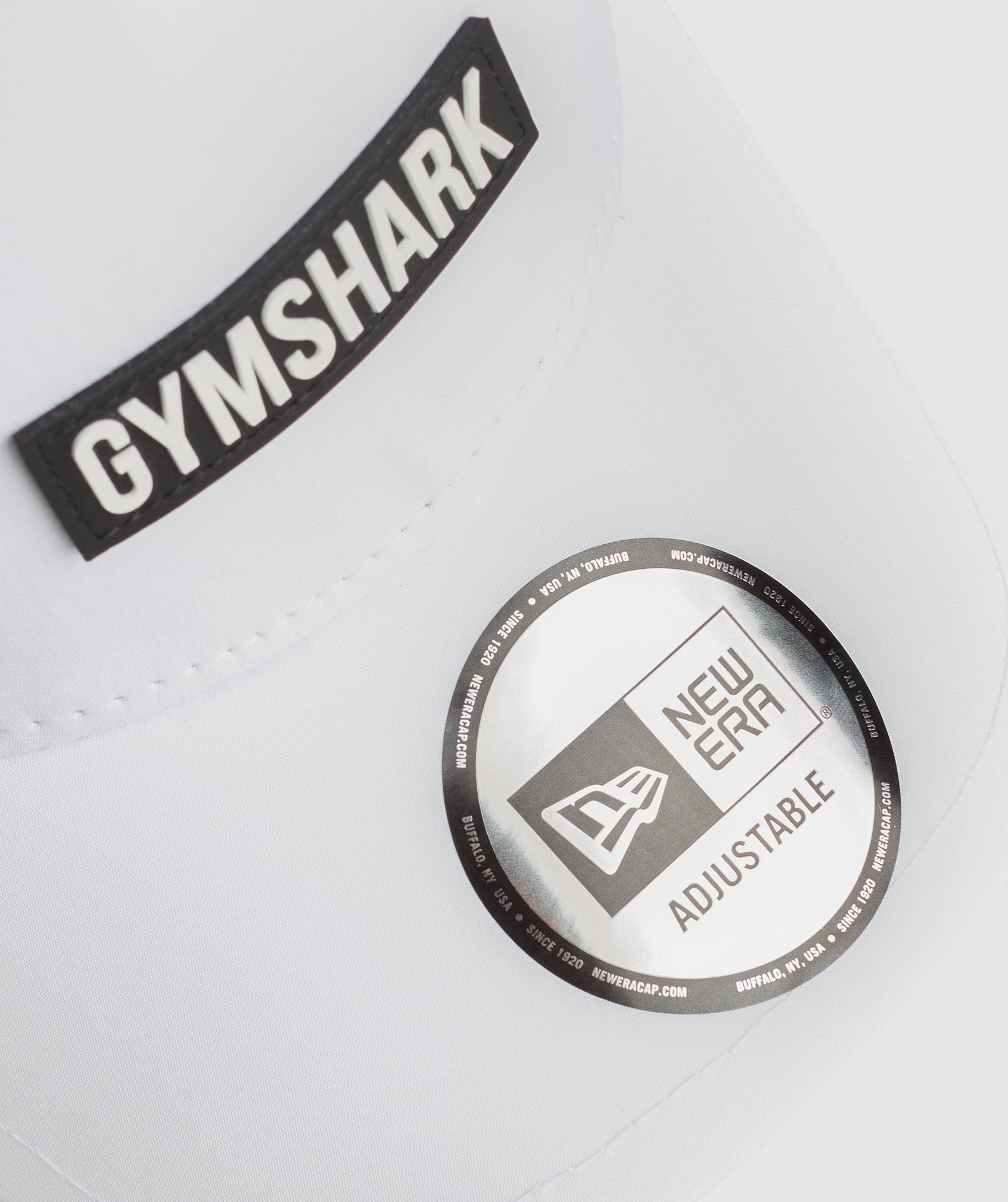 gymshark-new-era-39thirty-snapback-white-aw21