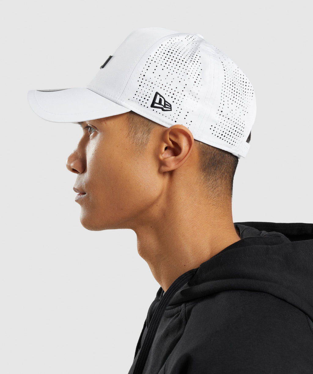 gymshark-new-era-39thirty-snapback-white-aw21