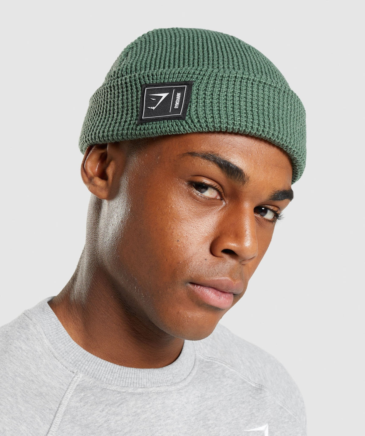 gymshark-new-era-fishermans-beanie-green-aw21