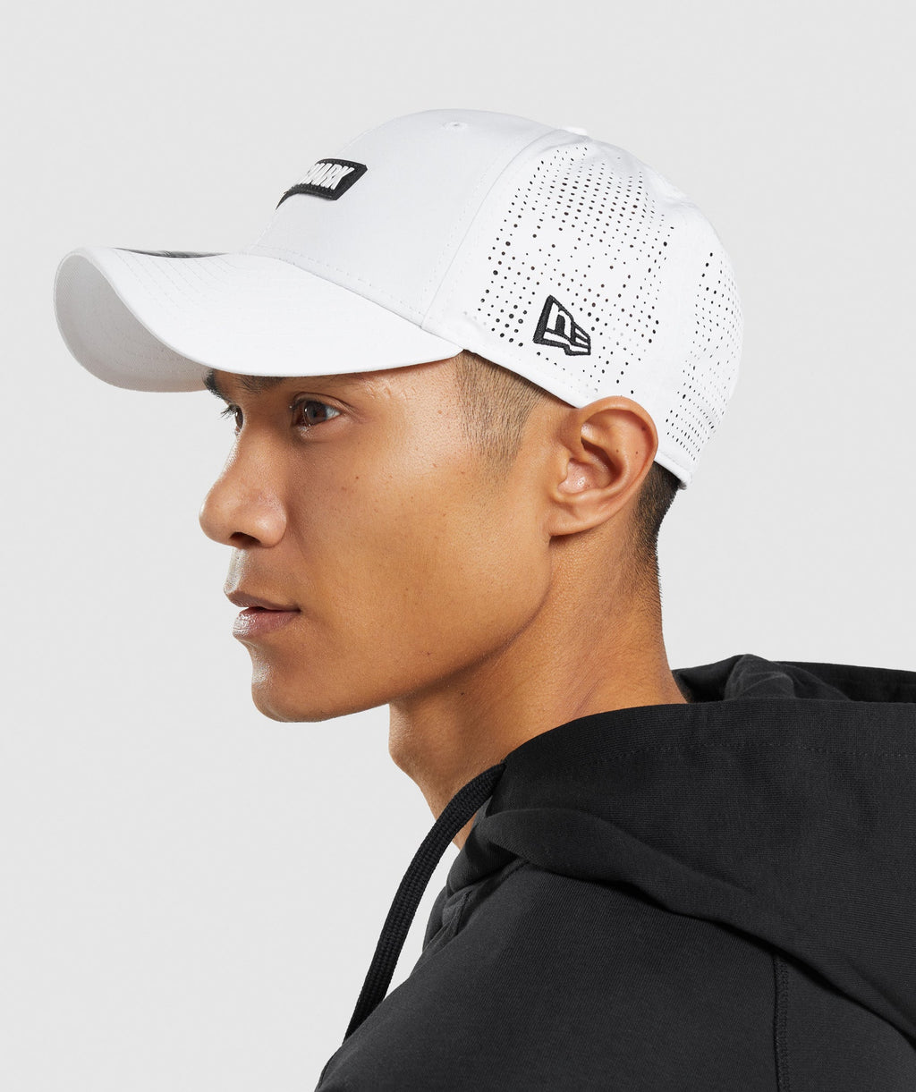 gymshark-new-era-gs-9forty-mesh-snapback-white-aw21