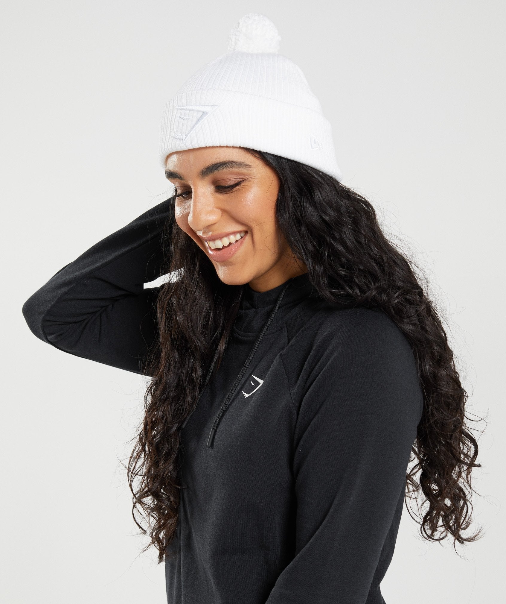gymshark-new-era-mini-pom-white-aw21