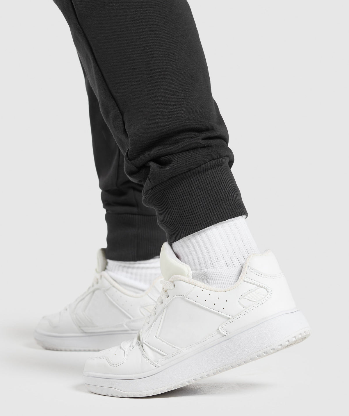 power-joggers-black-aw22