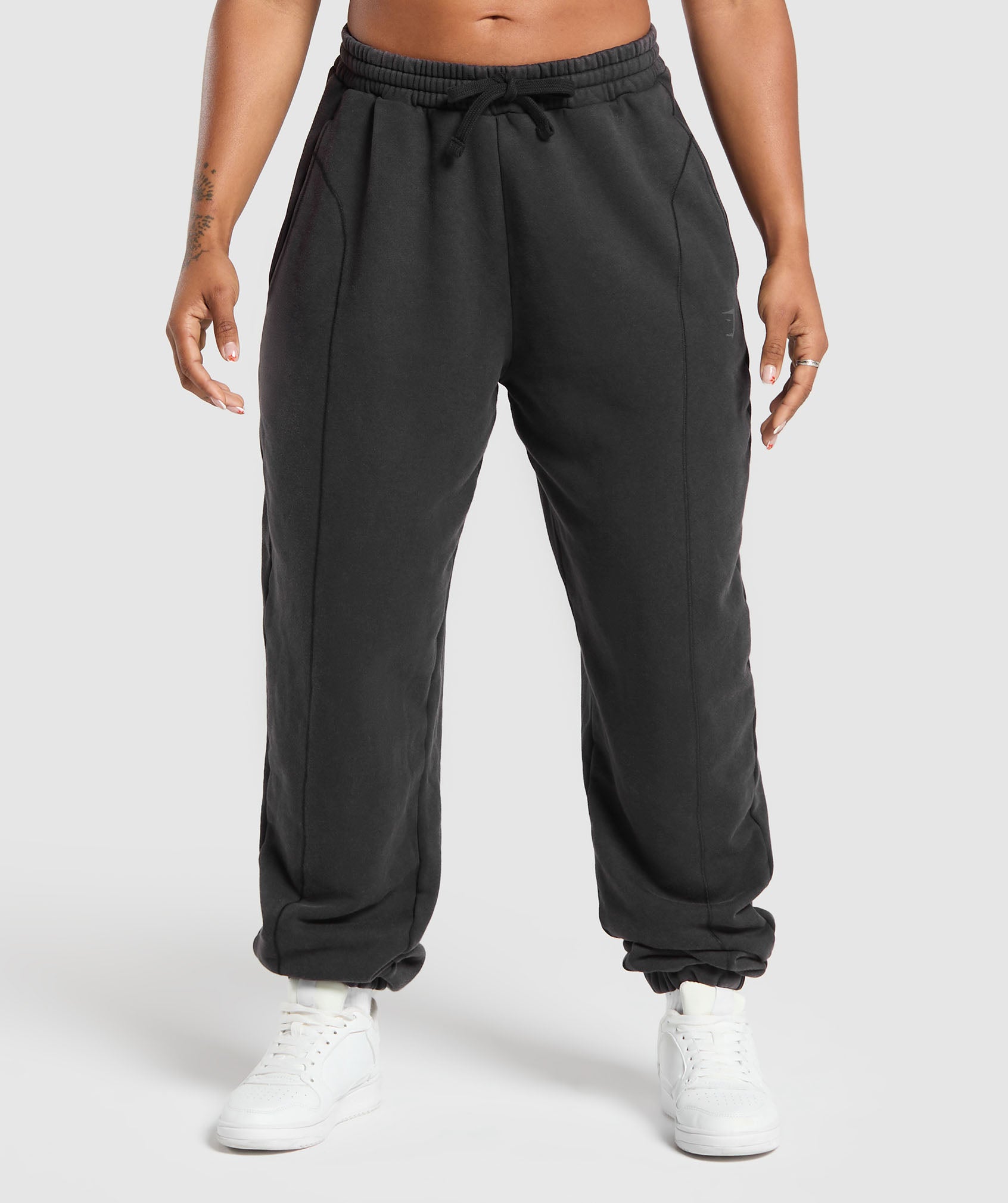gymshark-power-washed-joggers-black-aw24