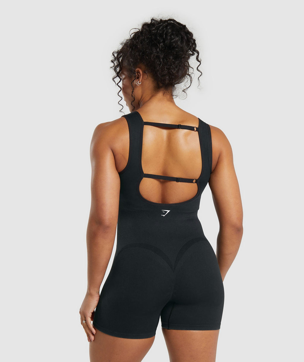 gymshark-gains-seamless-all-in-one-black-ss24