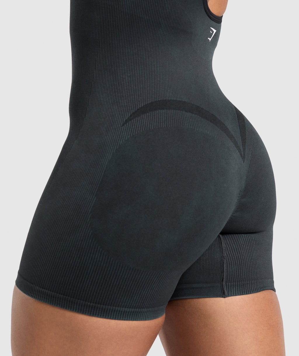 gymshark-gains-seamless-all-in-one-black-aw24