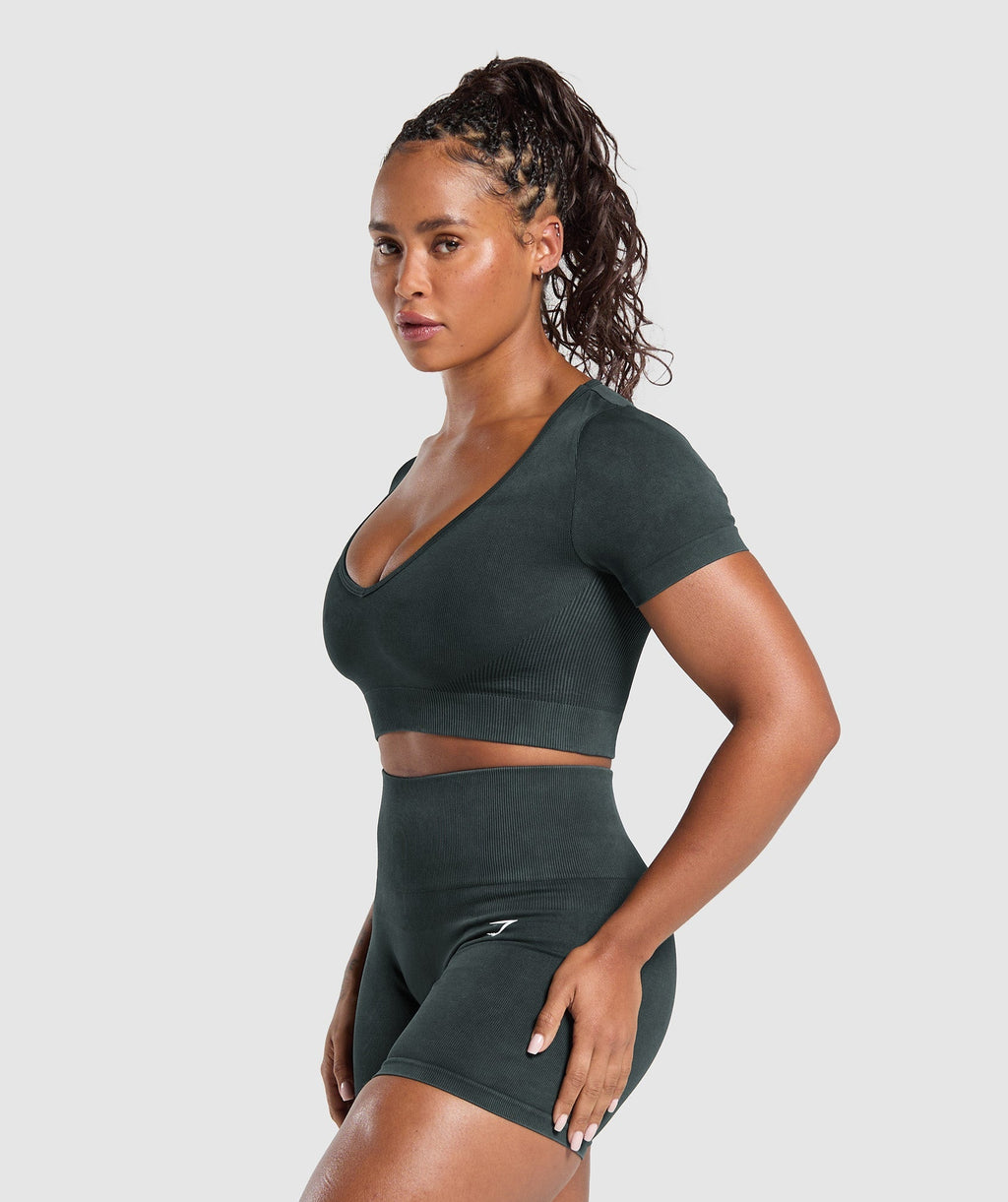 gymshark-gains-seamless-washed-crop-top-black-ss25