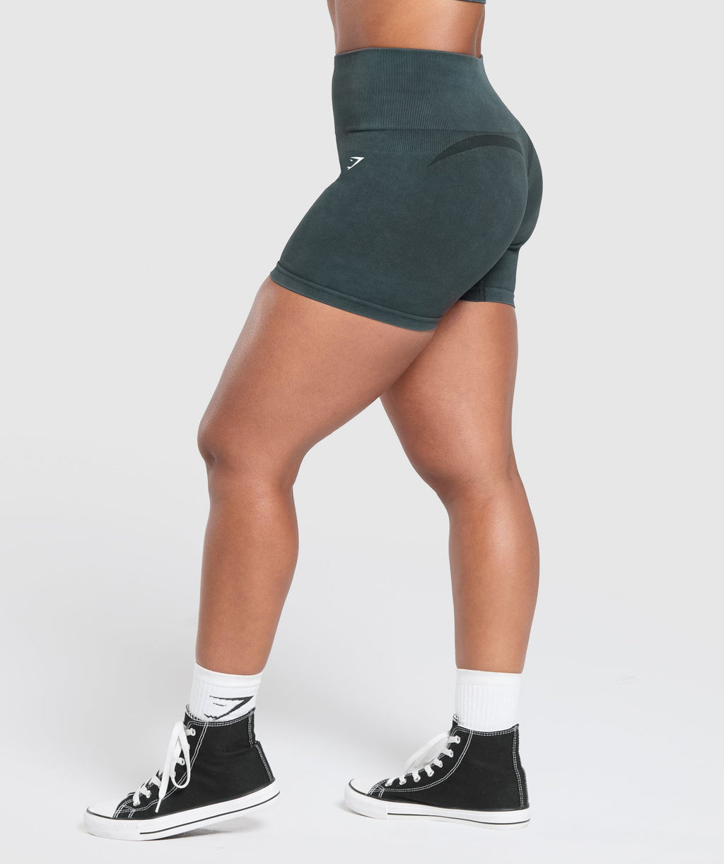 gymshark-gains-seamless-washed-shorts-black-ss25