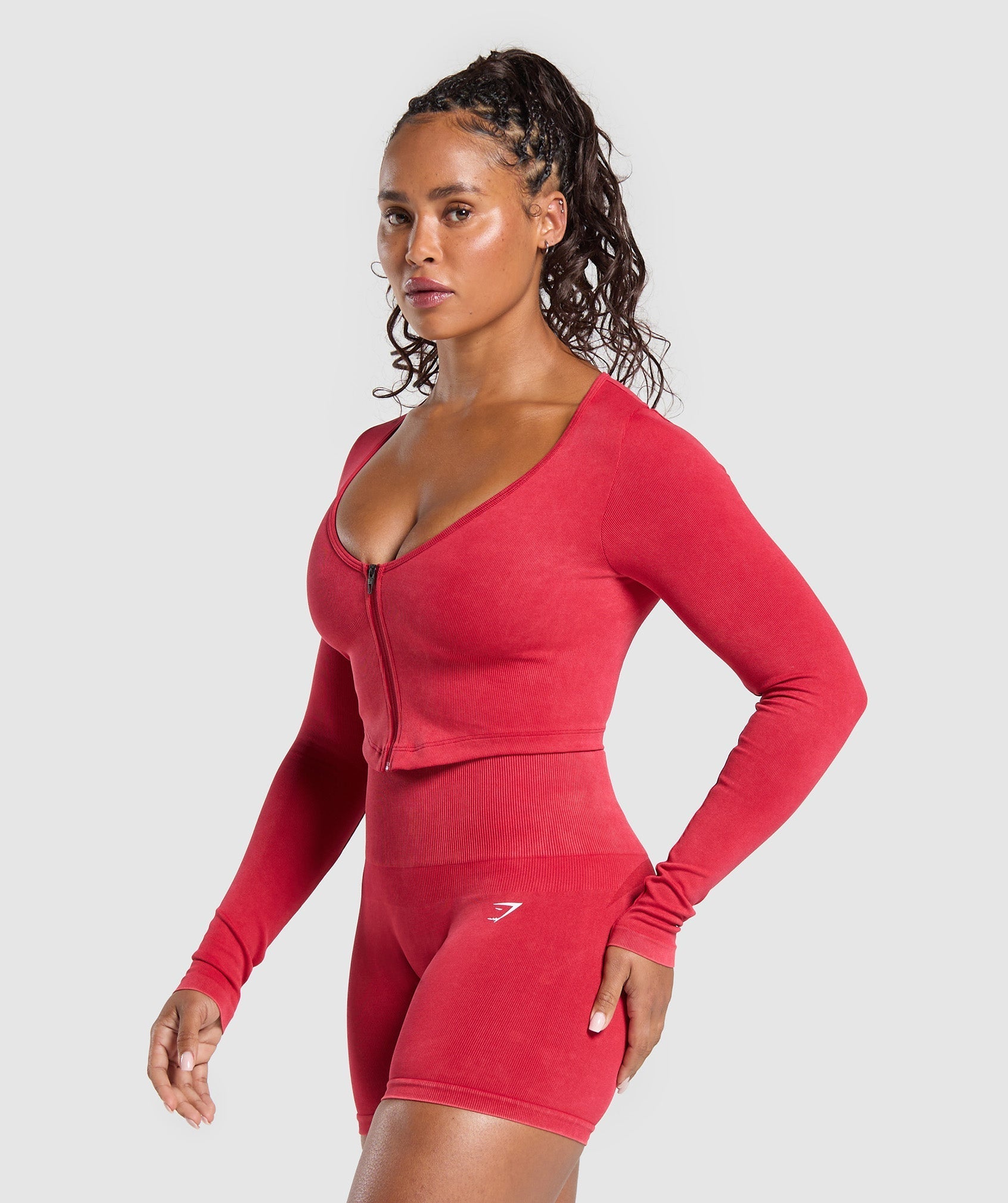gymshark-gains-seamless-washed-zip-up-jacket-carmine-red-ss25