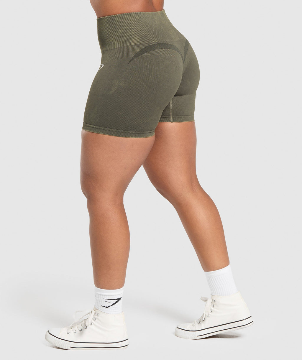 gymshark-gains-seamless-washed-shorts-strength-green-ss25