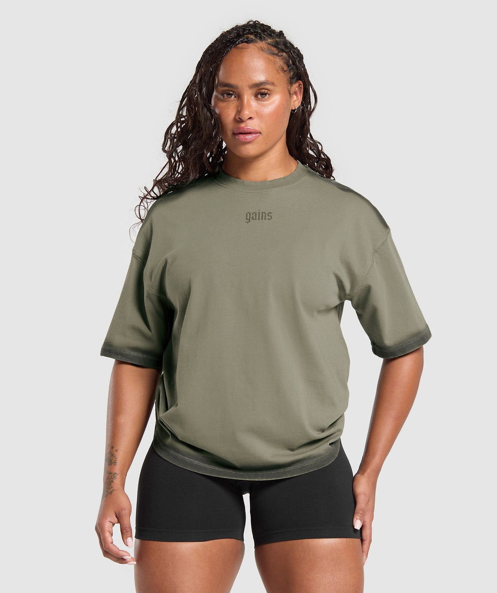 gymshark-gains-washed-heavyweight-cotton-t-shirt-base-green-strength-green-ss25
