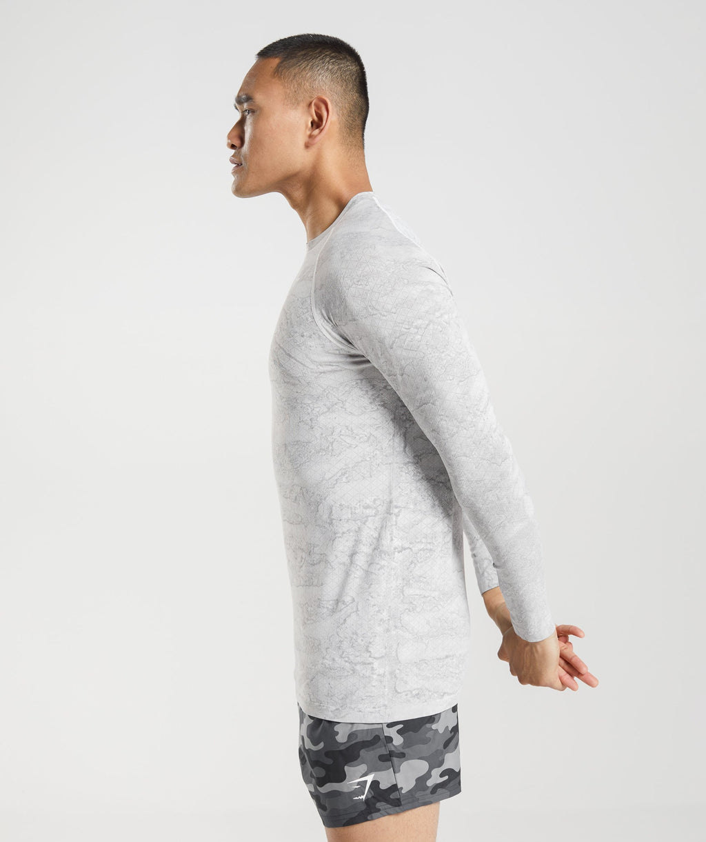gymshark-geo-seamless-long-sleeve-t-shirt-off-white-light-grey-ss22