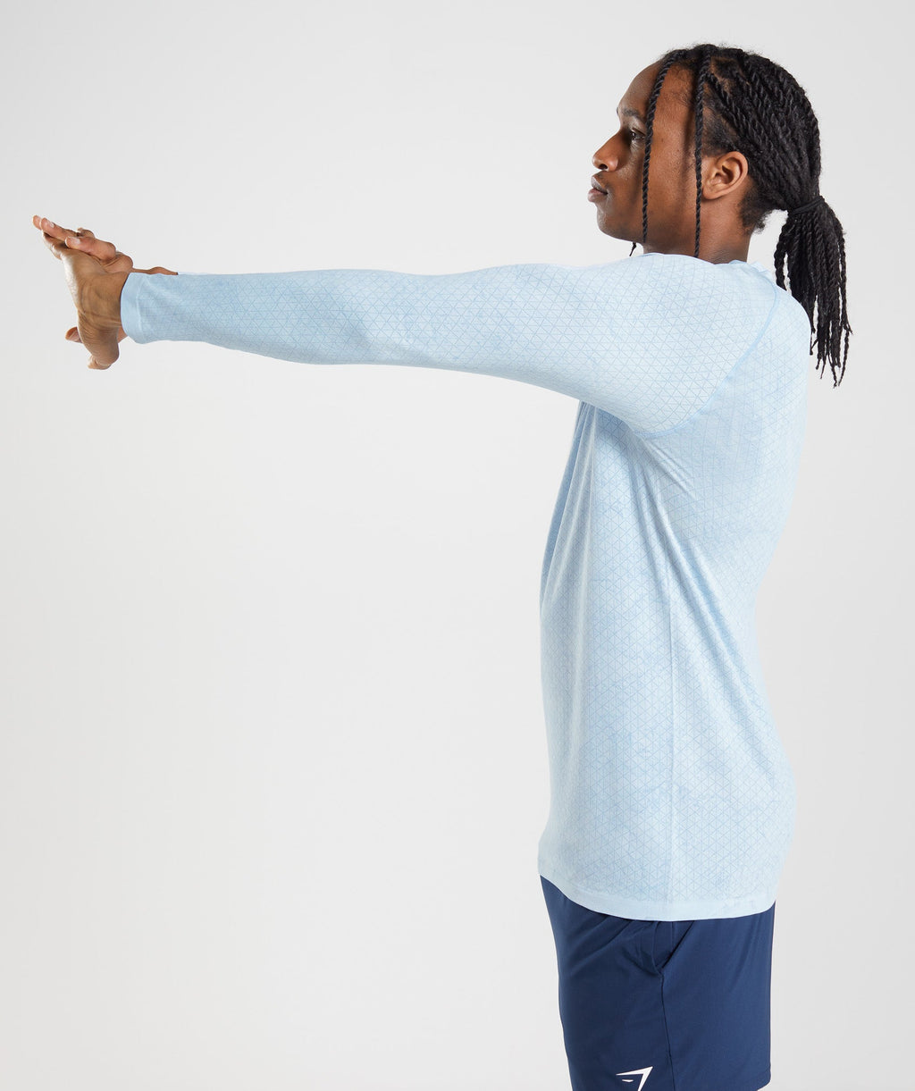gymshark-geo-seamless-long-sleeve-t-shirt-white-moonstone-blue-ss22