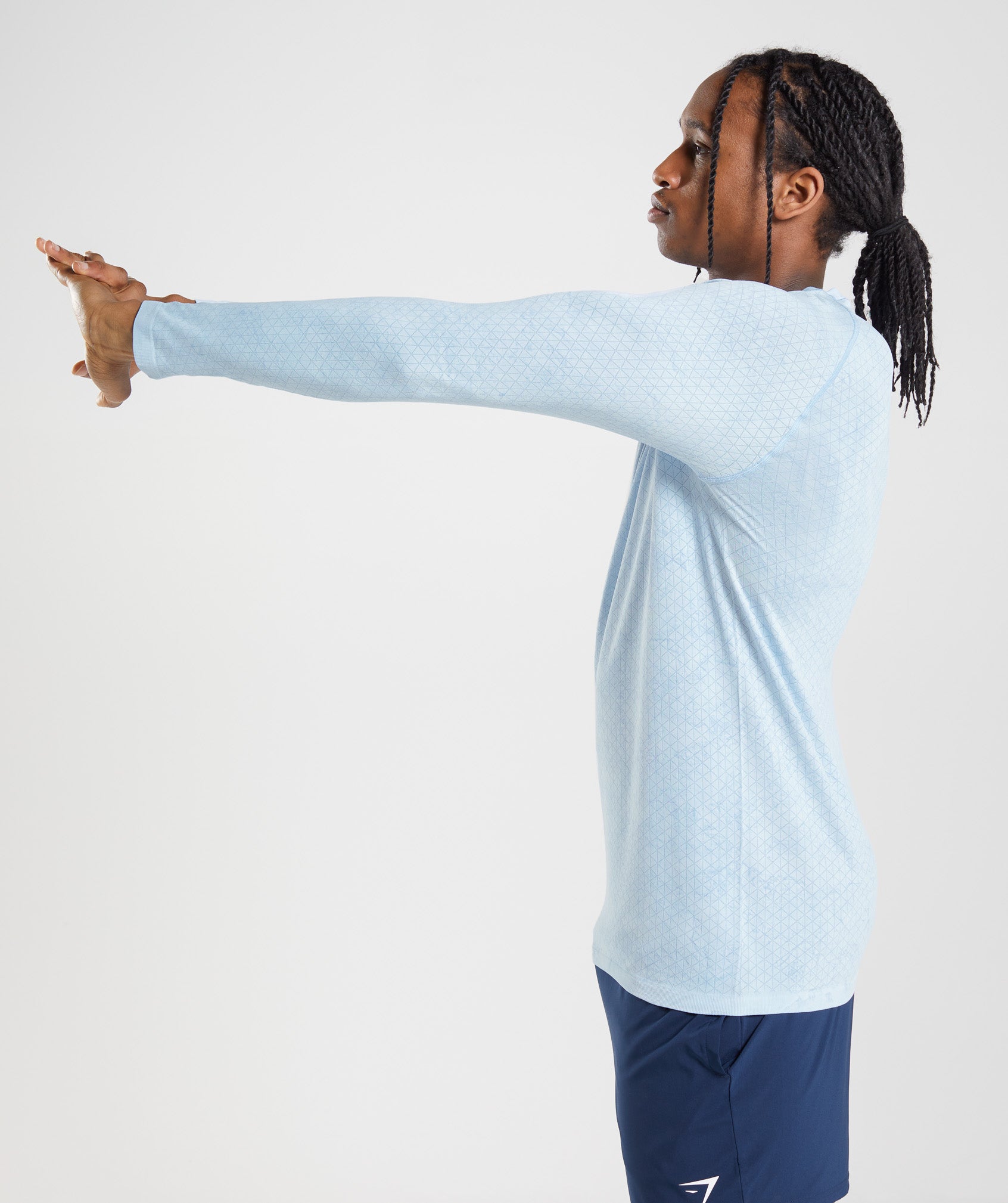 gymshark-geo-seamless-long-sleeve-t-shirt-white-moonstone-blue-ss22