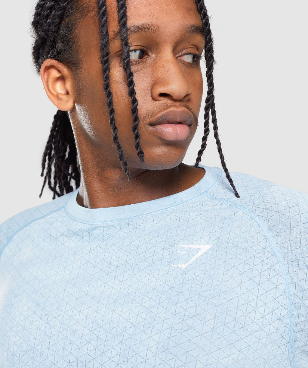 gymshark-geo-seamless-long-sleeve-t-shirt-white-moonstone-blue-ss22