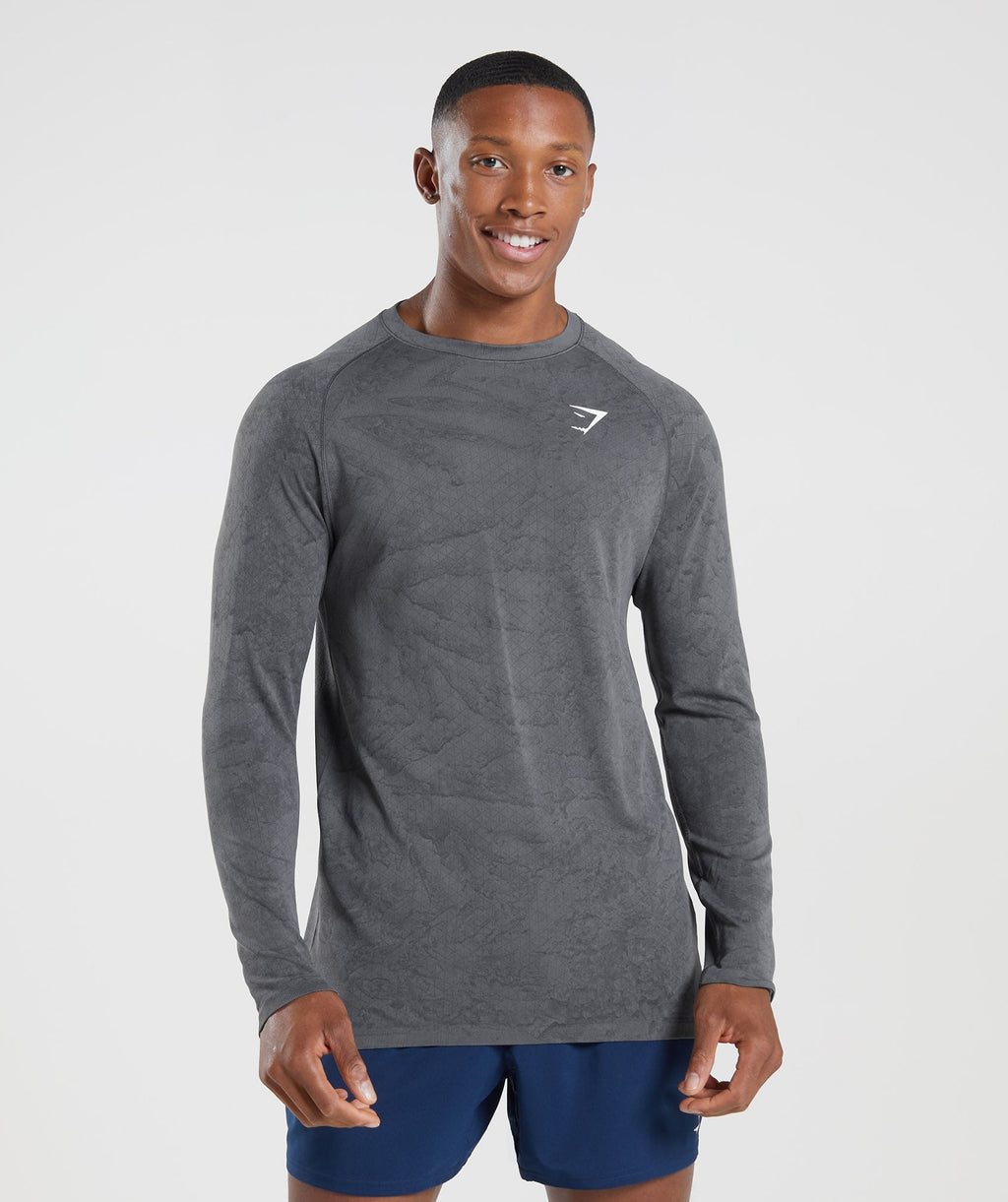 gymshark-geo-seamless-long-sleeve-t-shirt-charcoal-grey-black-ss22